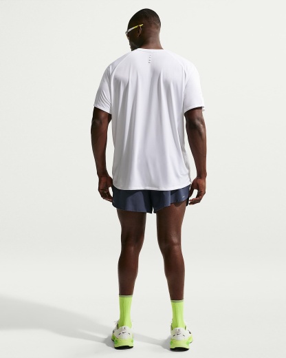 Nike Stride Dri-FIT ADV Kısa Kollu Erkek Koşu Üstü - Beyaz