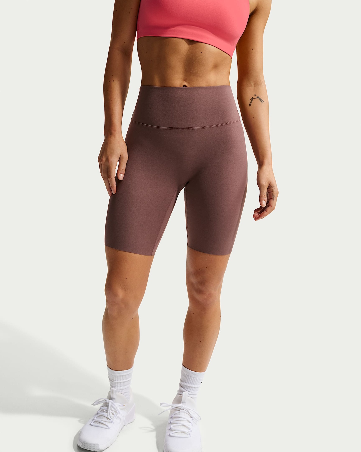 Nike Zenvy Yüksek Belli 20 cm Kadın Bisiklet Şortu - Tattoo/Beyaz