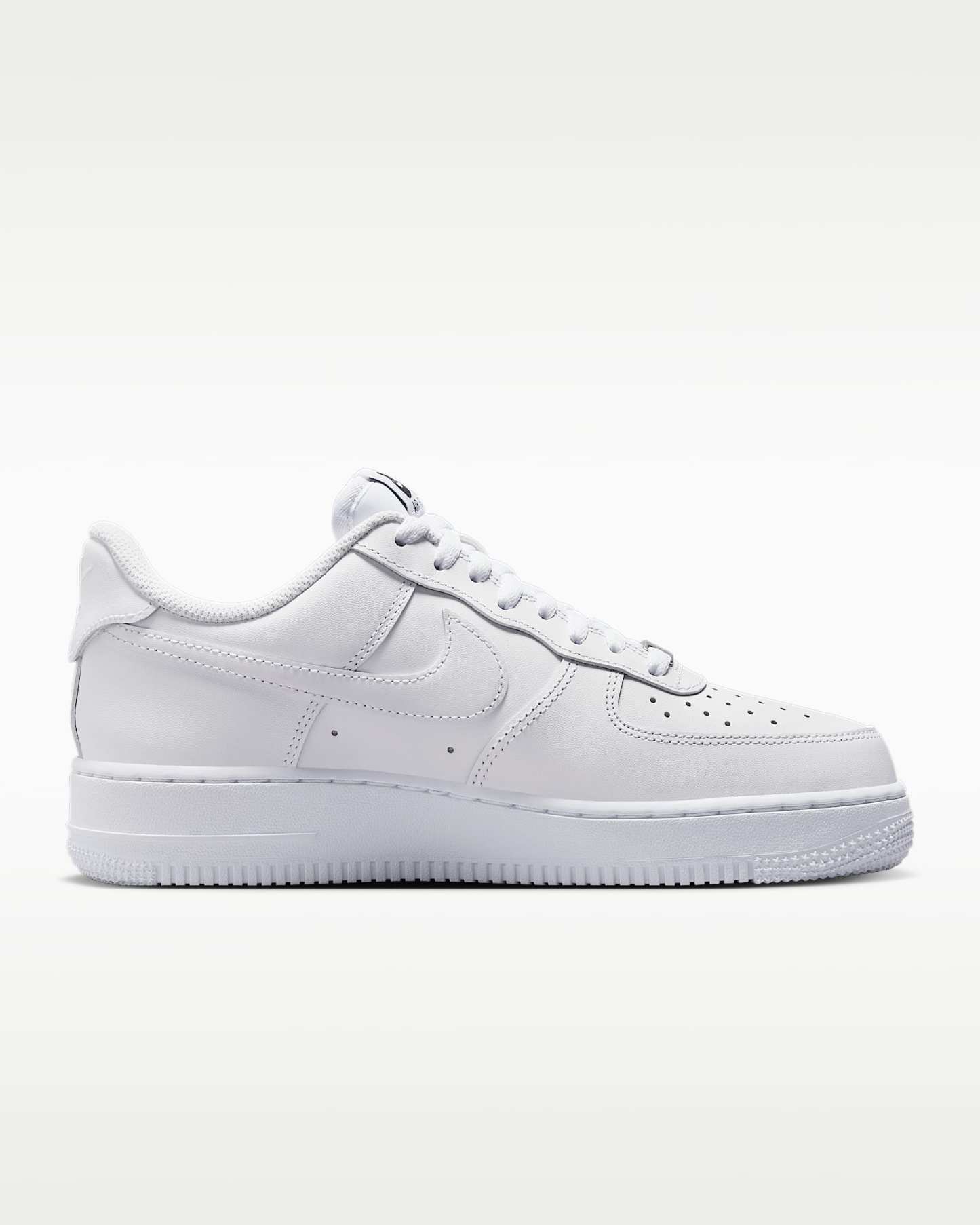 Nike Air Force 1 '07 EasyOn Kadın Ayakkabısı - Beyaz/Beyaz/Beyaz