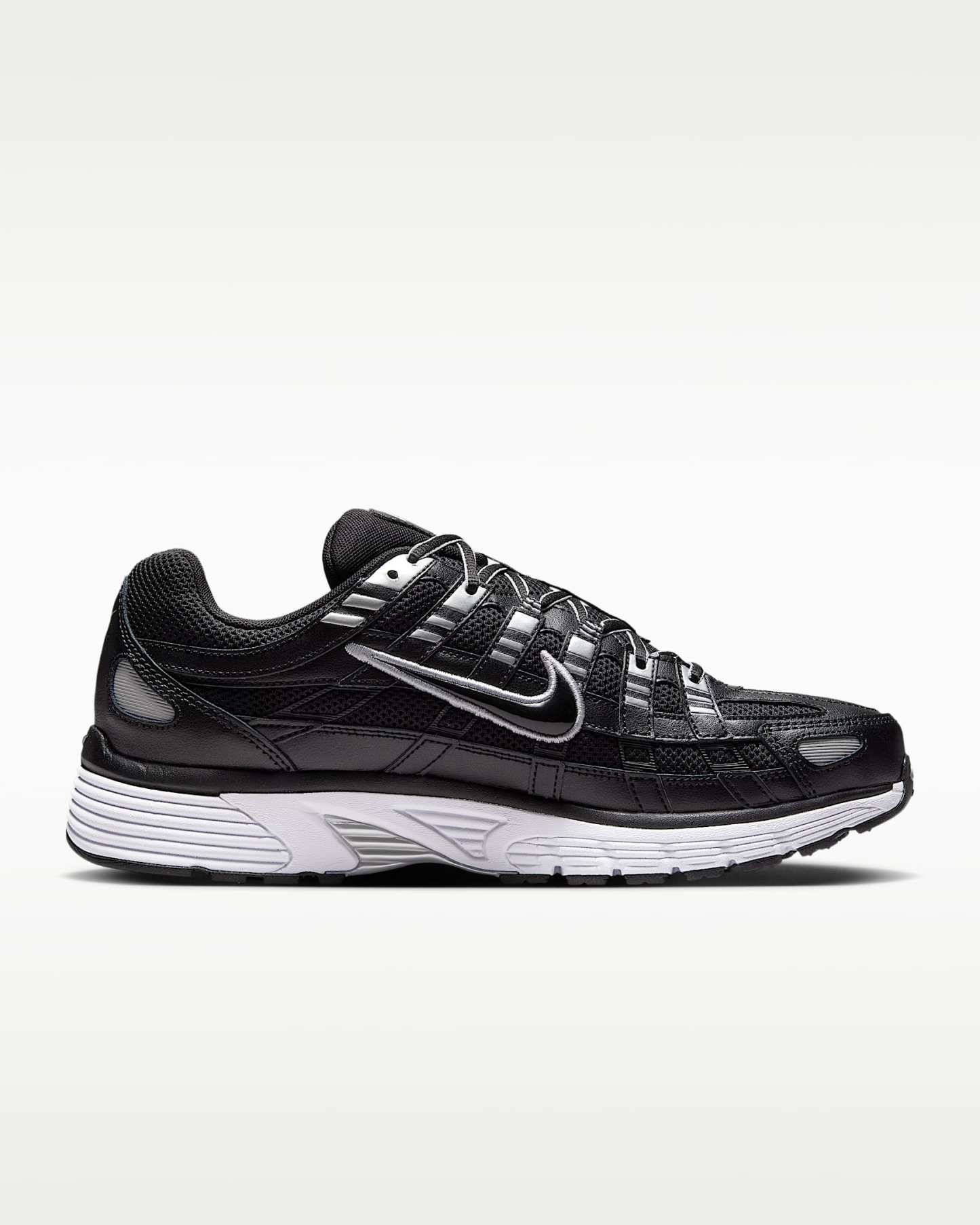Nike P-6000 Ayakkabı - Siyah/Beyaz/Metallic Silver/Siyah
