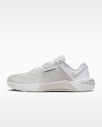 Nike Metcon 10 Kadın Antrenman Ayakkabısı - Beyaz/Platinum Tint/Wolf Grey/Metallic Silver