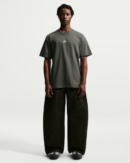 Nike Sportswear Premium Essentials Erkek Tişörtü - Newsprint