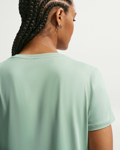 Nike One Classic Dri-FIT Kısa Kollu Kadın Üstü - Steam/Beyaz