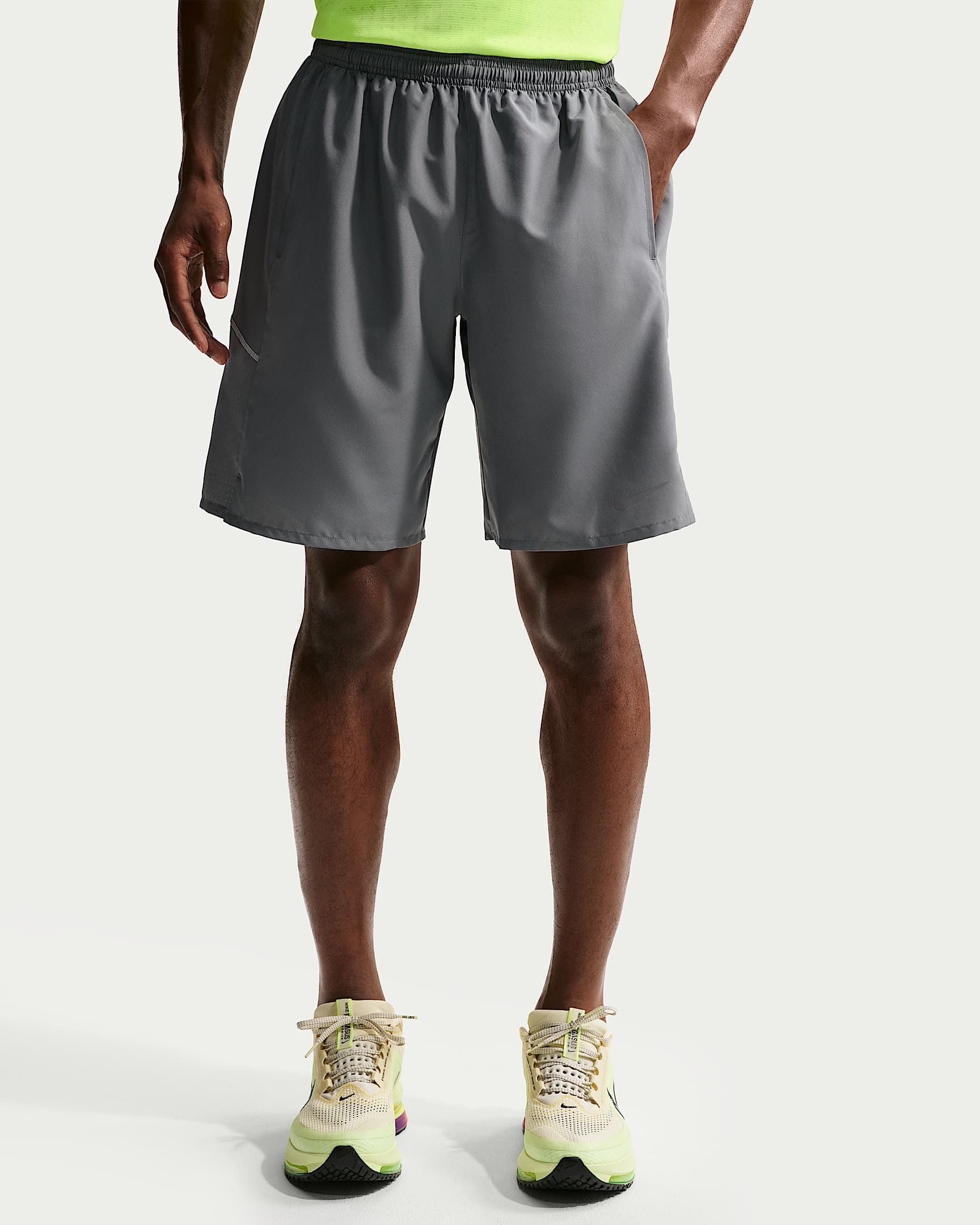Nike Miler Dri-FIT 23 cm Astarsız Erkek Koşu Şortu - Smoke Grey/Smoke Grey