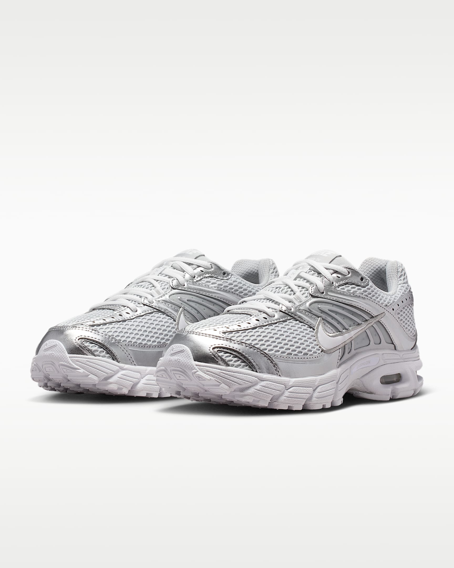 Yansıtıcı Vurgulara Sahip Nike Air Max Moto 2K Kadın Ayakkabısı - Grey Fog/Metallic Silver/Beyaz