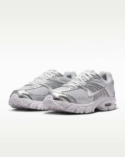 Yansıtıcı Vurgulara Sahip Nike Air Max Moto 2K Kadın Ayakkabısı - Grey Fog/Metallic Silver/Beyaz
