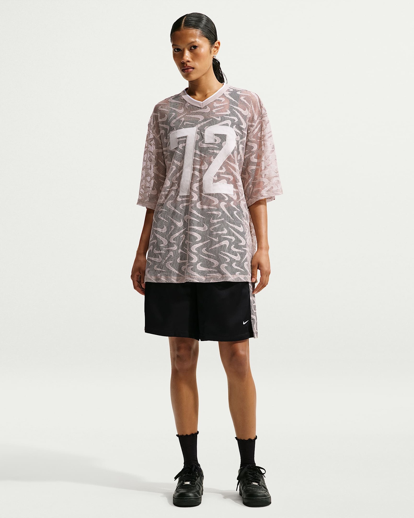 Nike Sportswear Chill Lace Bol Kesimli Kadın Forması - Cream II/Light Bone/Beyaz