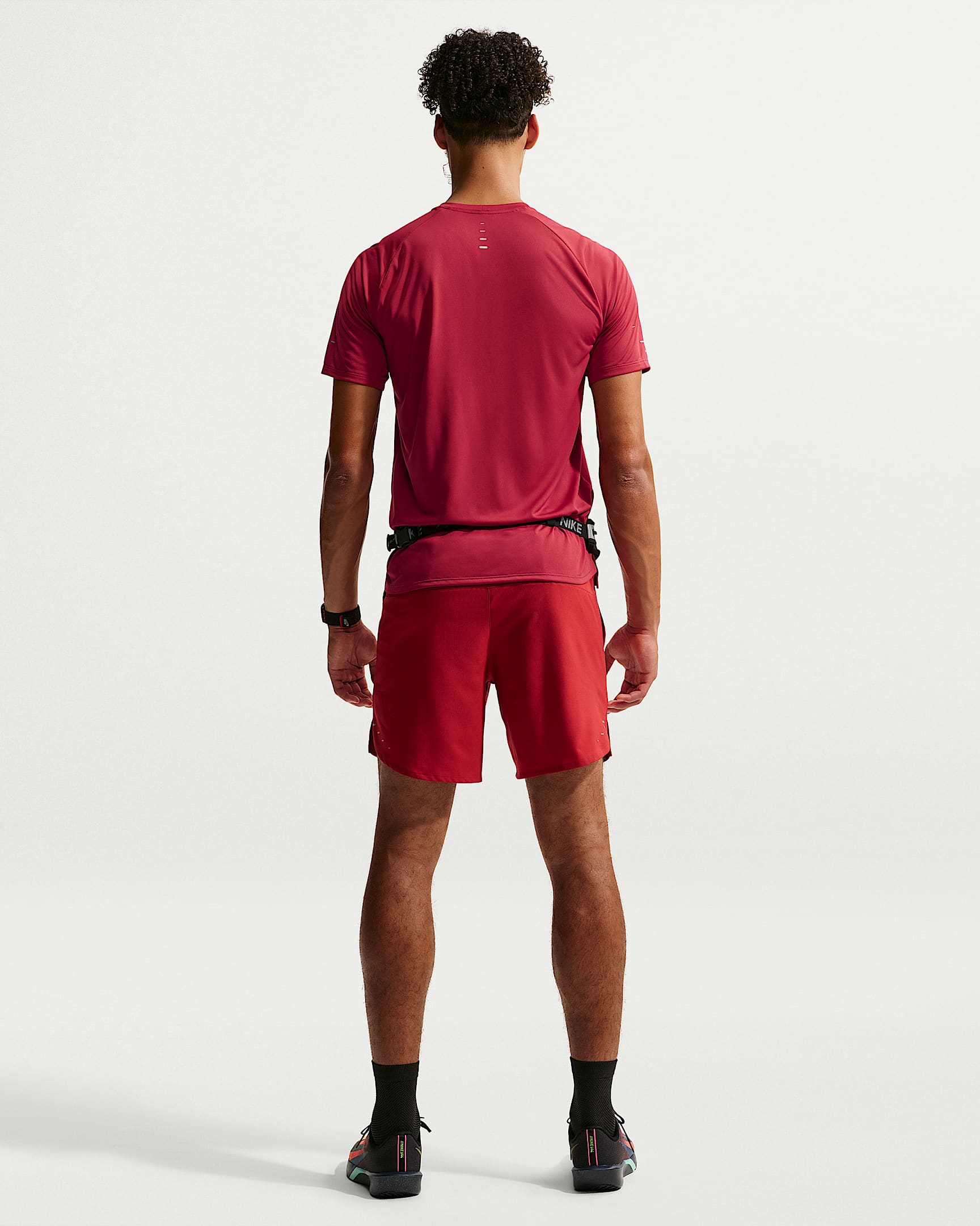 Nike Stride Dri-FIT ADV Kısa Kollu Erkek Koşu Üstü - Tough Red