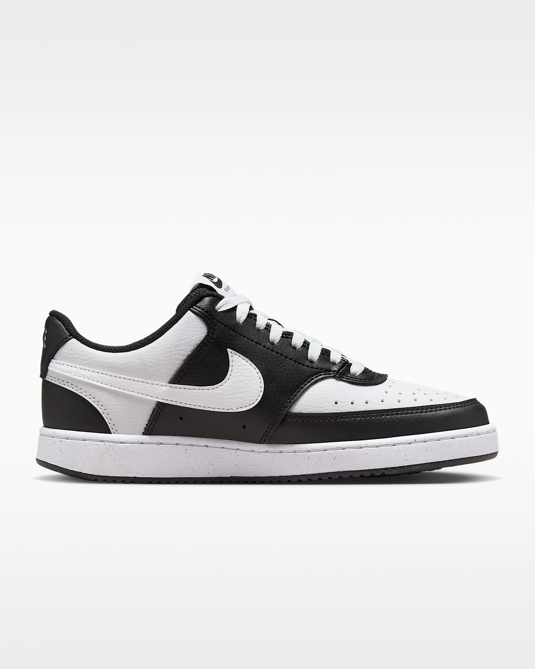 Nike Court Vision Low Next Nature Kadın Ayakkabısı - Siyah/Beyaz