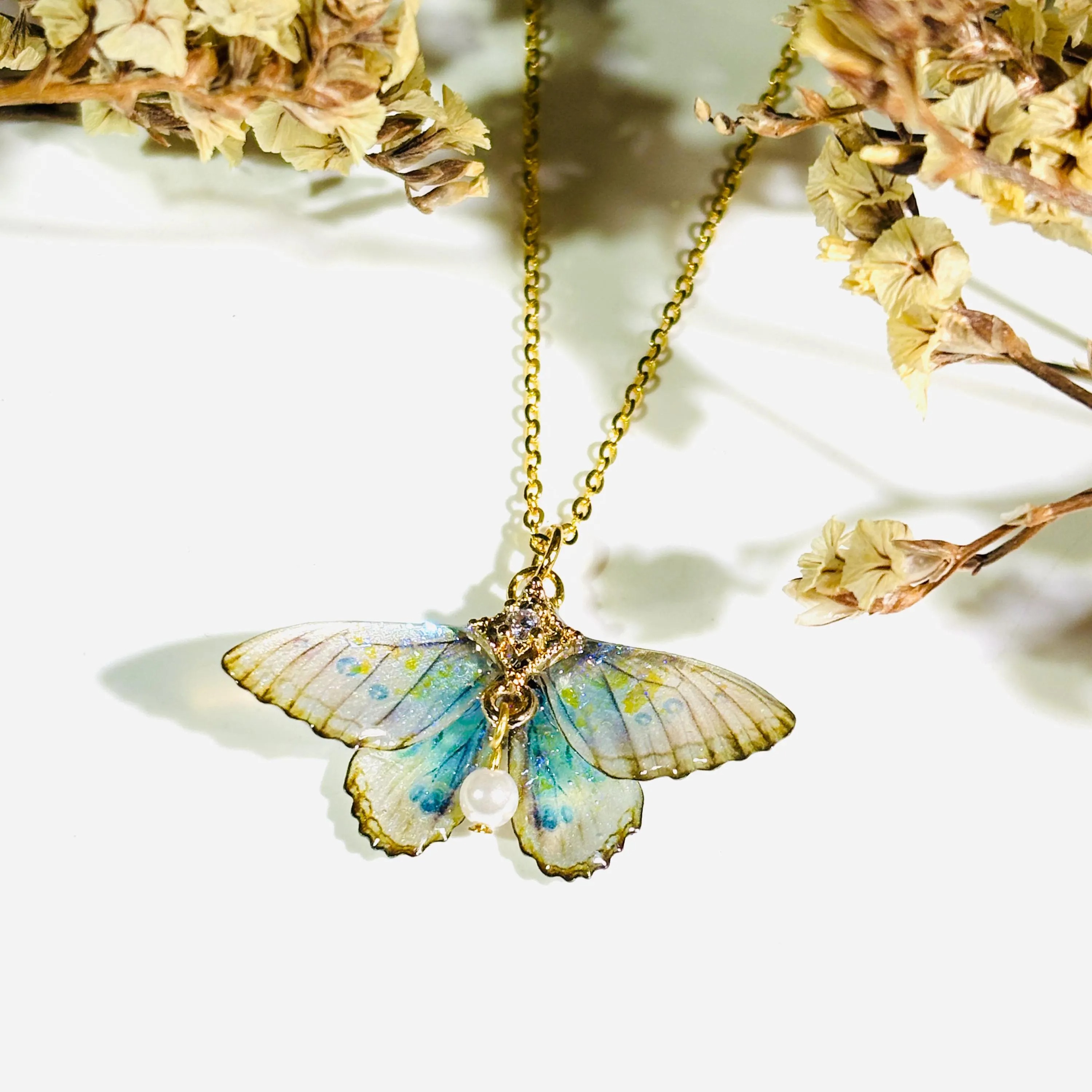 🦋Iridescent Moth Necklace