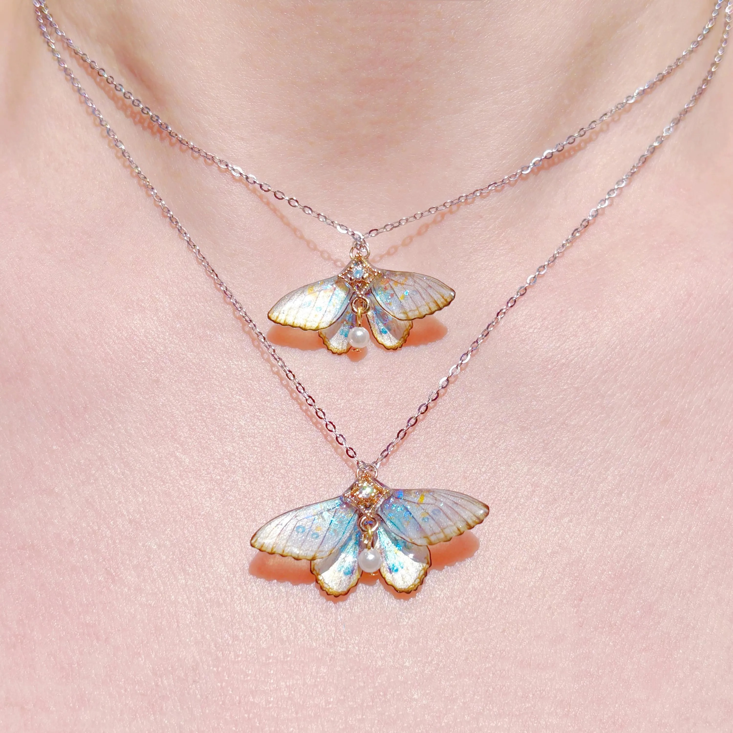 🦋Iridescent Moth Necklace