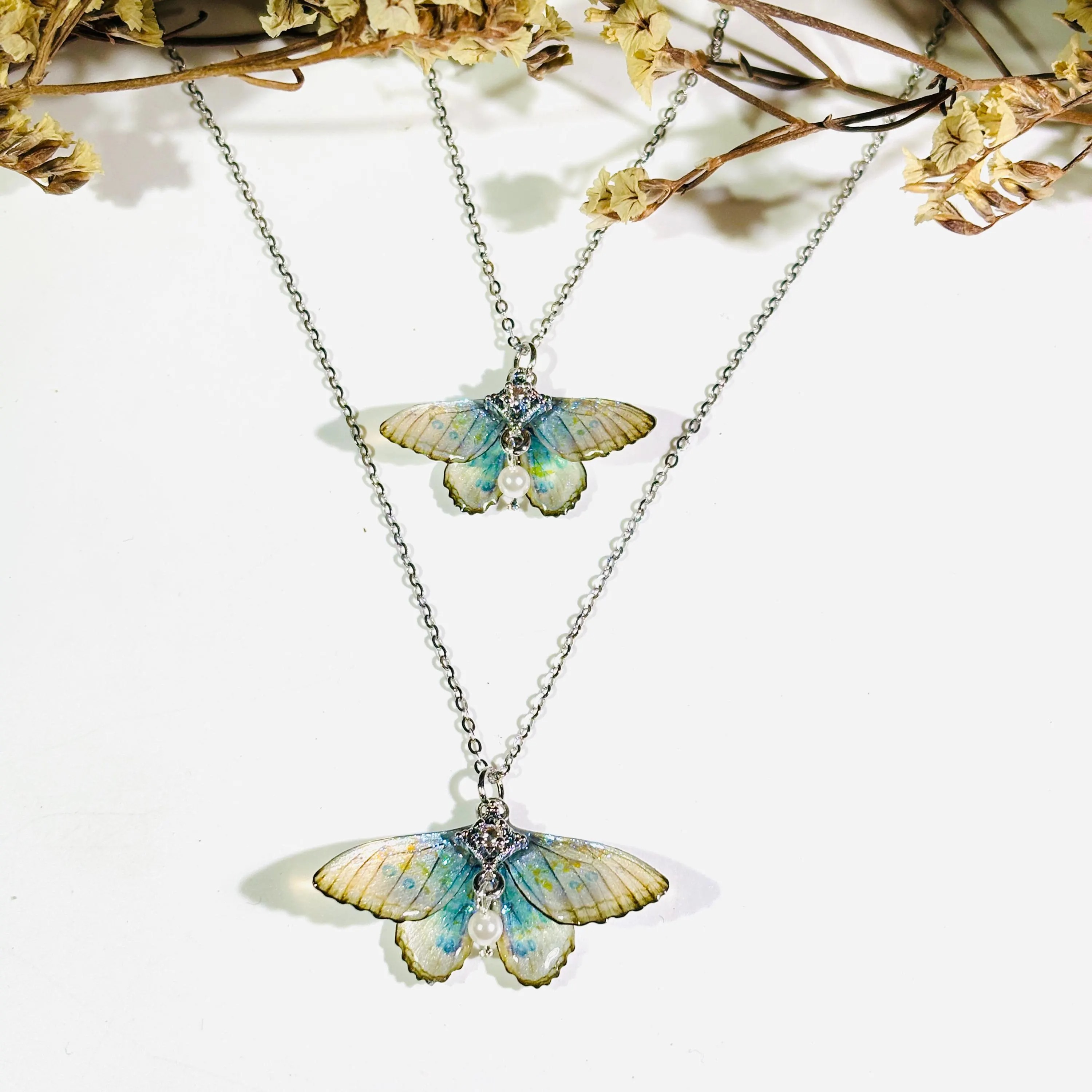 🦋Iridescent Moth Necklace