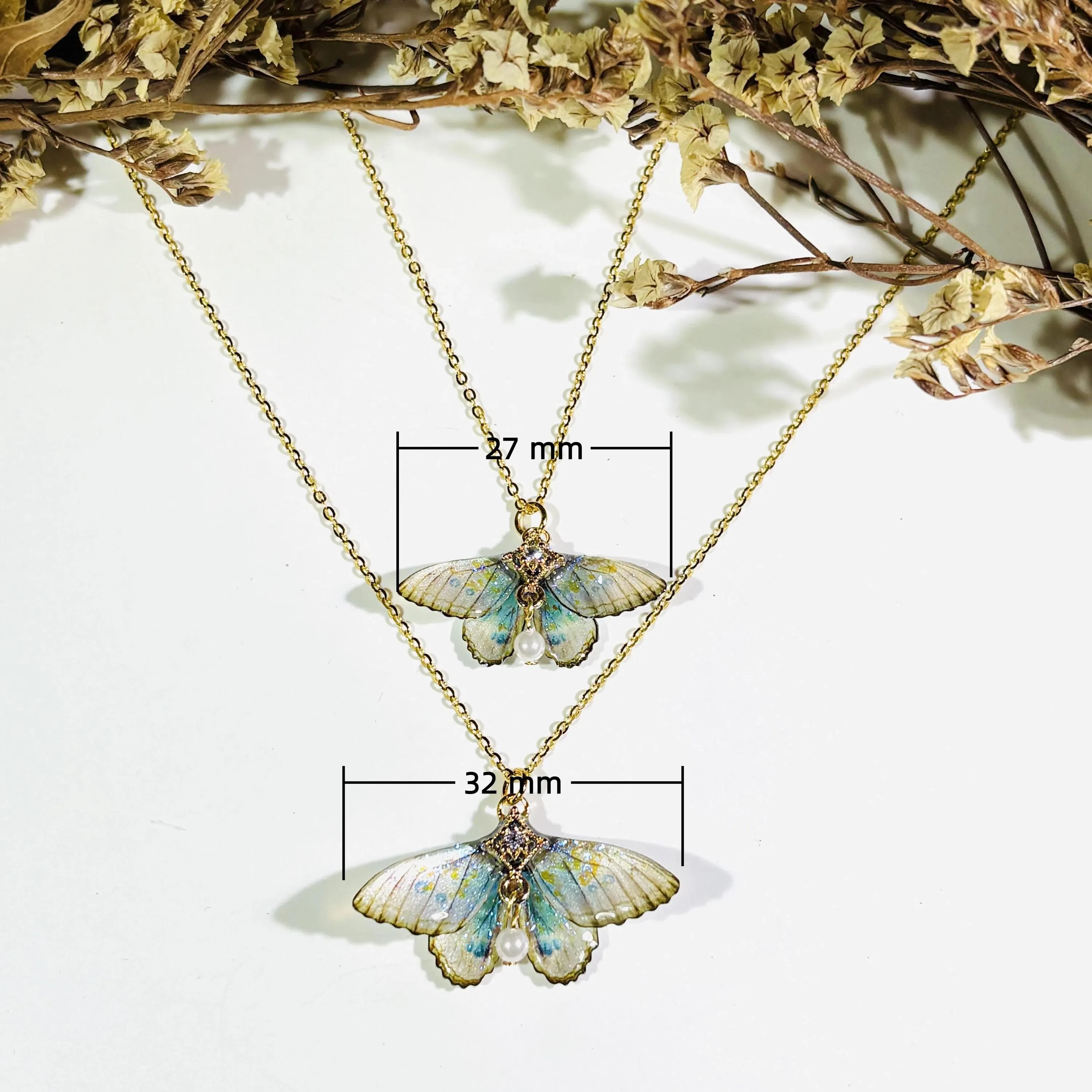 🦋Iridescent Moth Necklace