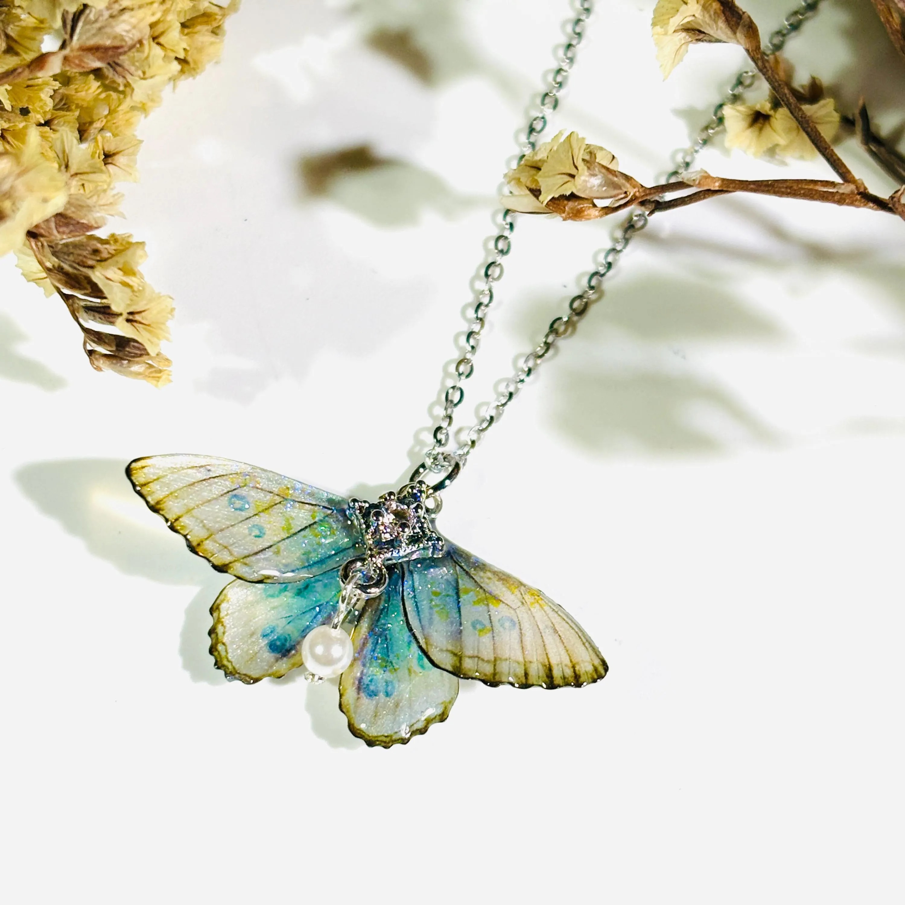 🦋Iridescent Moth Necklace