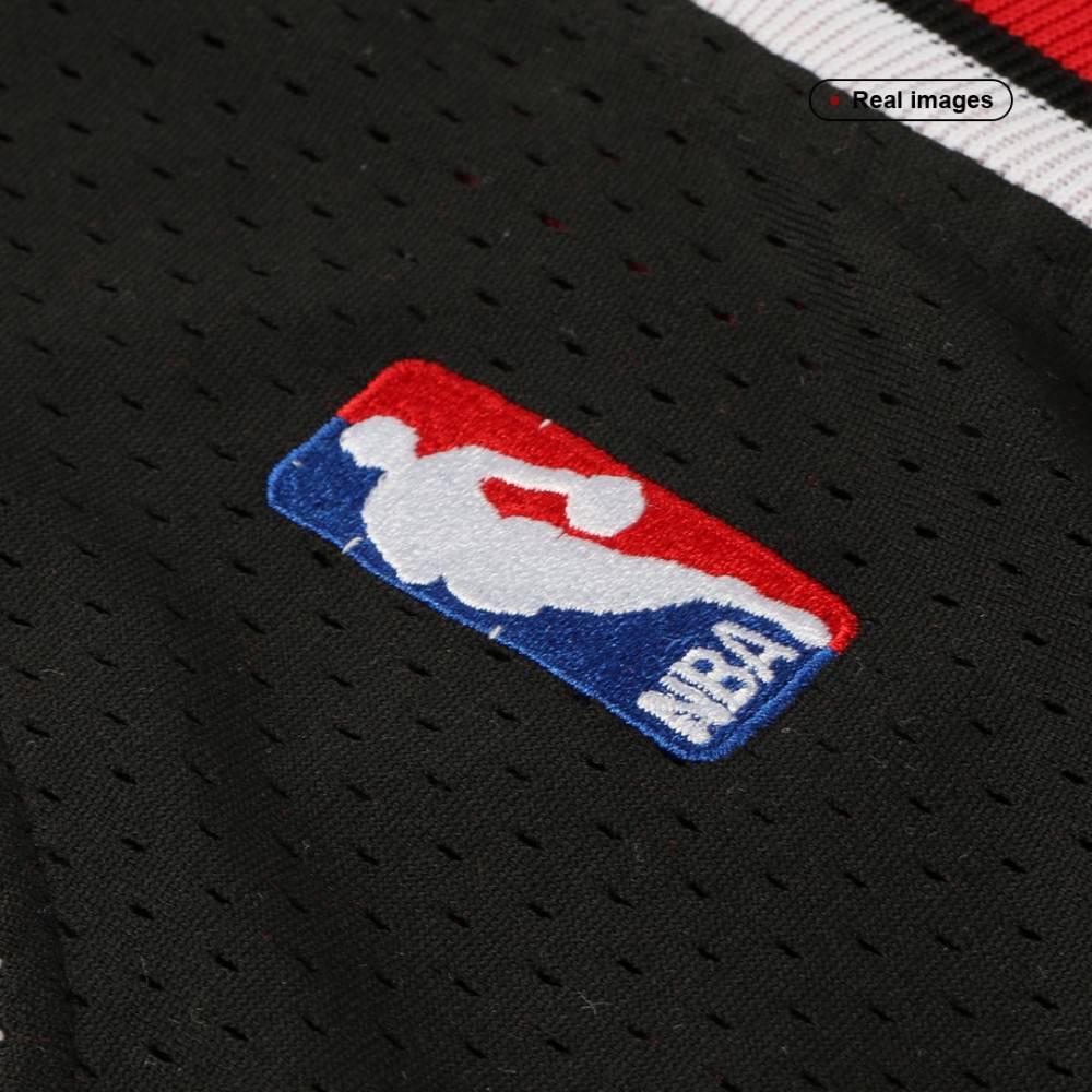 Men's Chicago Bulls Michael Jordan #23 Throwback Black 1997-98 Hardwood Classics Player Jersey - view 5