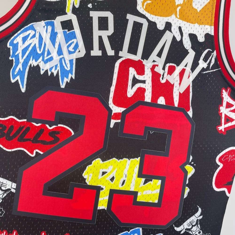 Chicago Bulls Michael Jordan #23 Throwback Street Graffiti 1997-98 Hardwood Classics Jersey - view 4
