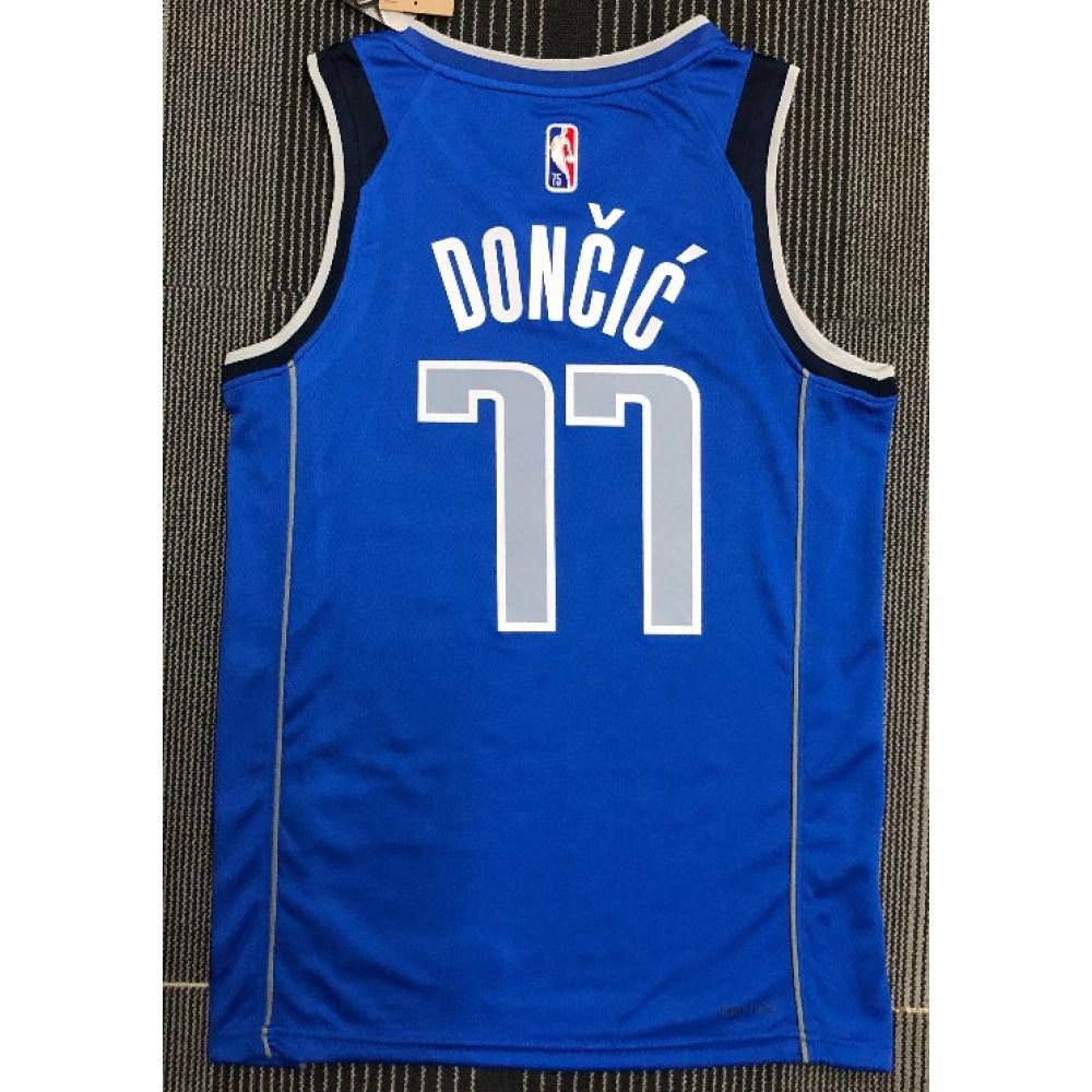 Men's Dallas Mavericks Luka Doncic #77 Blue 2021/22 Swingman Jersey Icon Edition - view 4