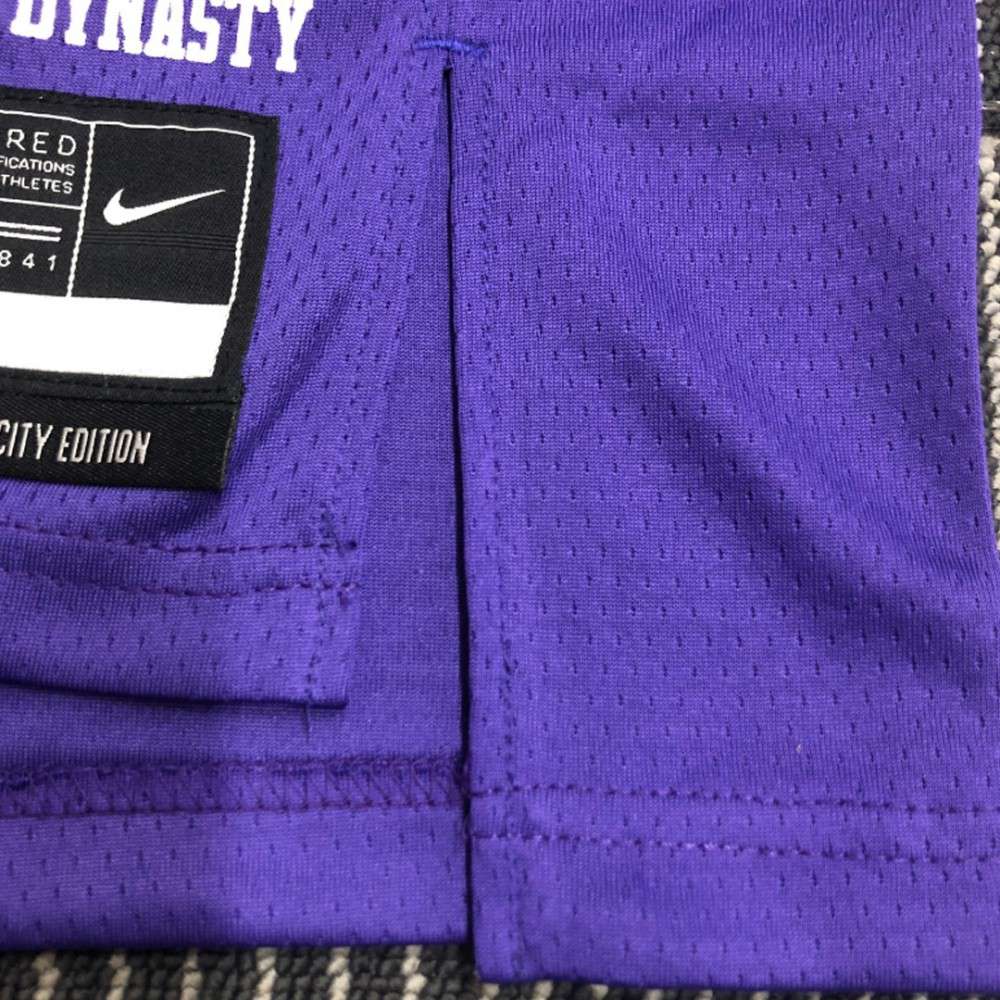 Men's Los Angeles Lakers Kobe Bryant #8 Purple 2021/22 Swingman NBA Jersey City Edition - view 6