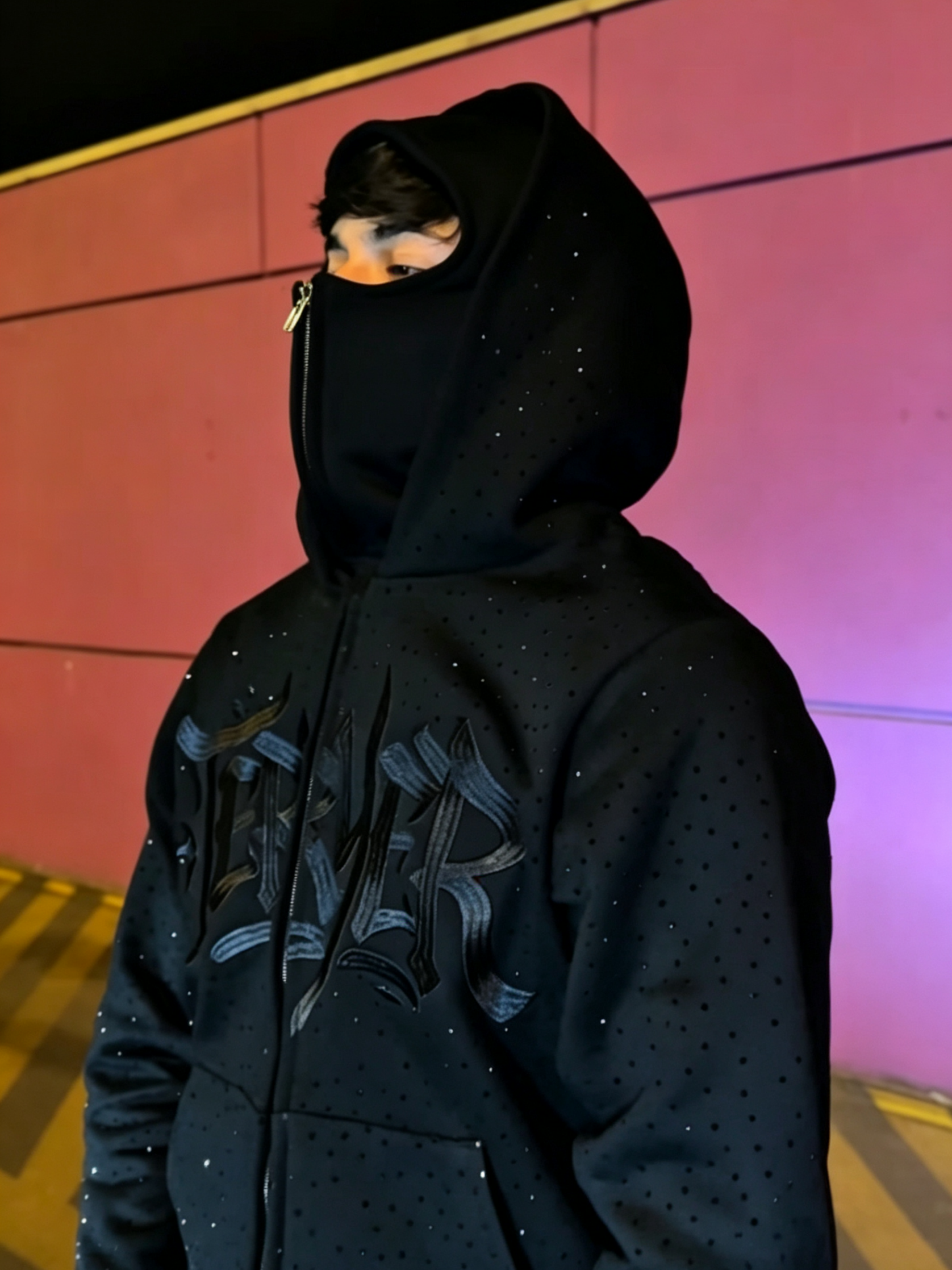 DIAMOND HODDIE | BLACK