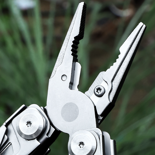 Multipurpose Knife - Multi-purpose Pliers - 16 in 1 Multitool with 7cm Blade, Screwdrivers, Cutters and Scissors - Camping, Hiking and Survival Tool - Tactical Tools
