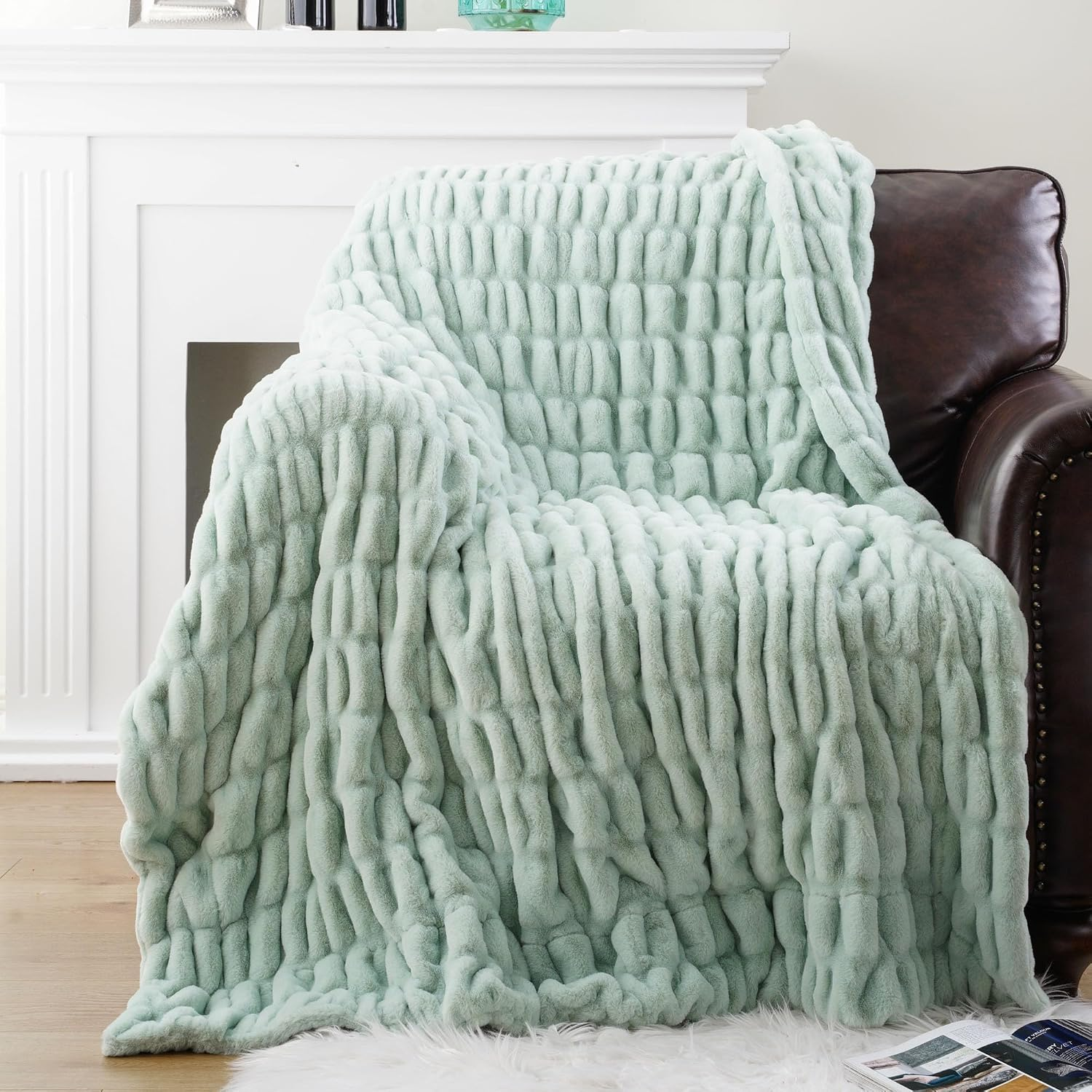 Luxury Faux Fur Throw Blanket for Couch