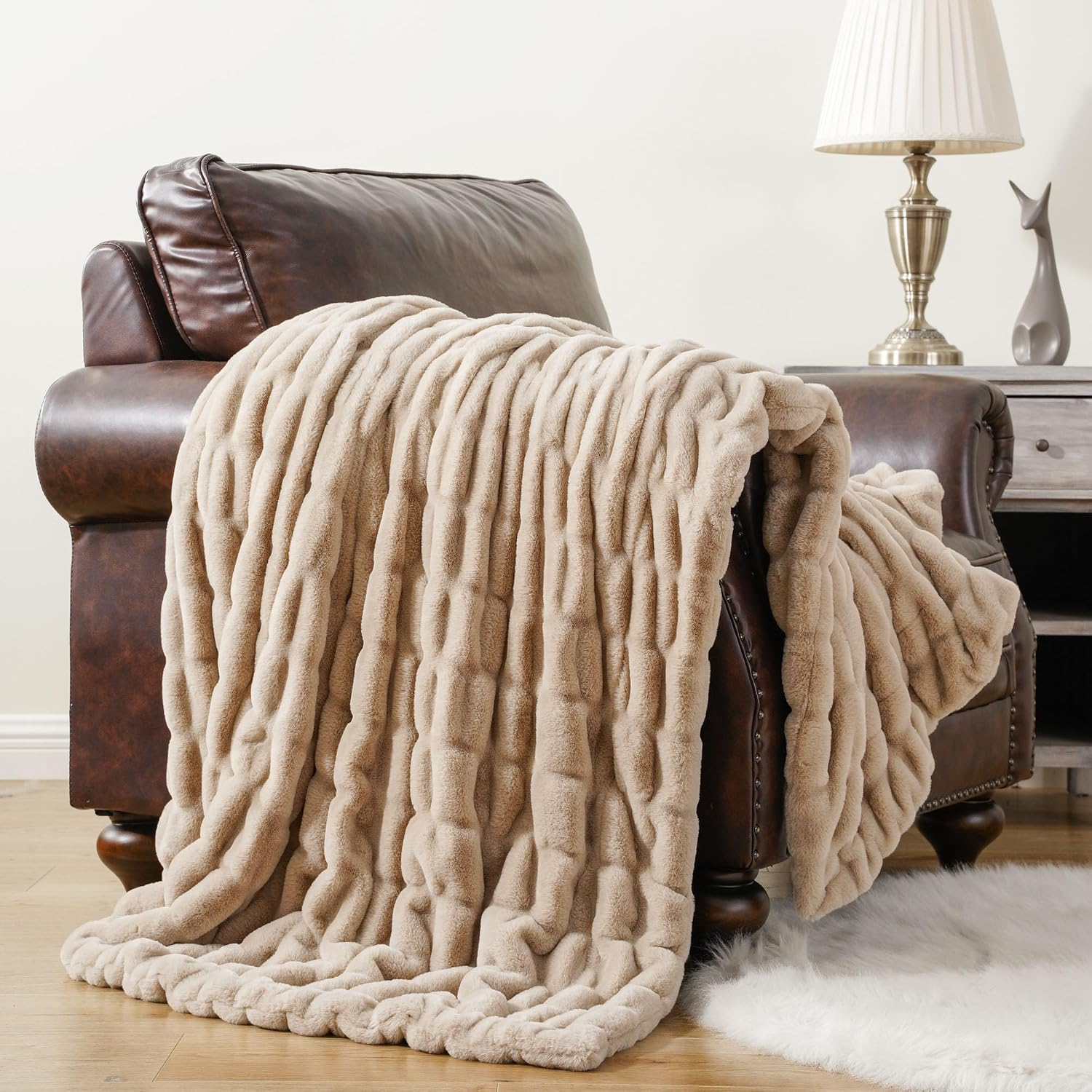 Luxury Faux Fur Throw Blanket for Couch