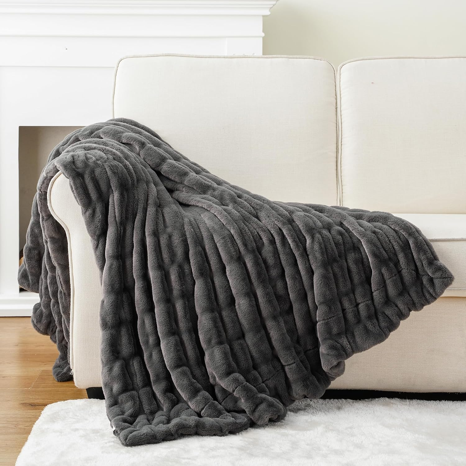 Luxury Faux Fur Throw Blanket for Couch