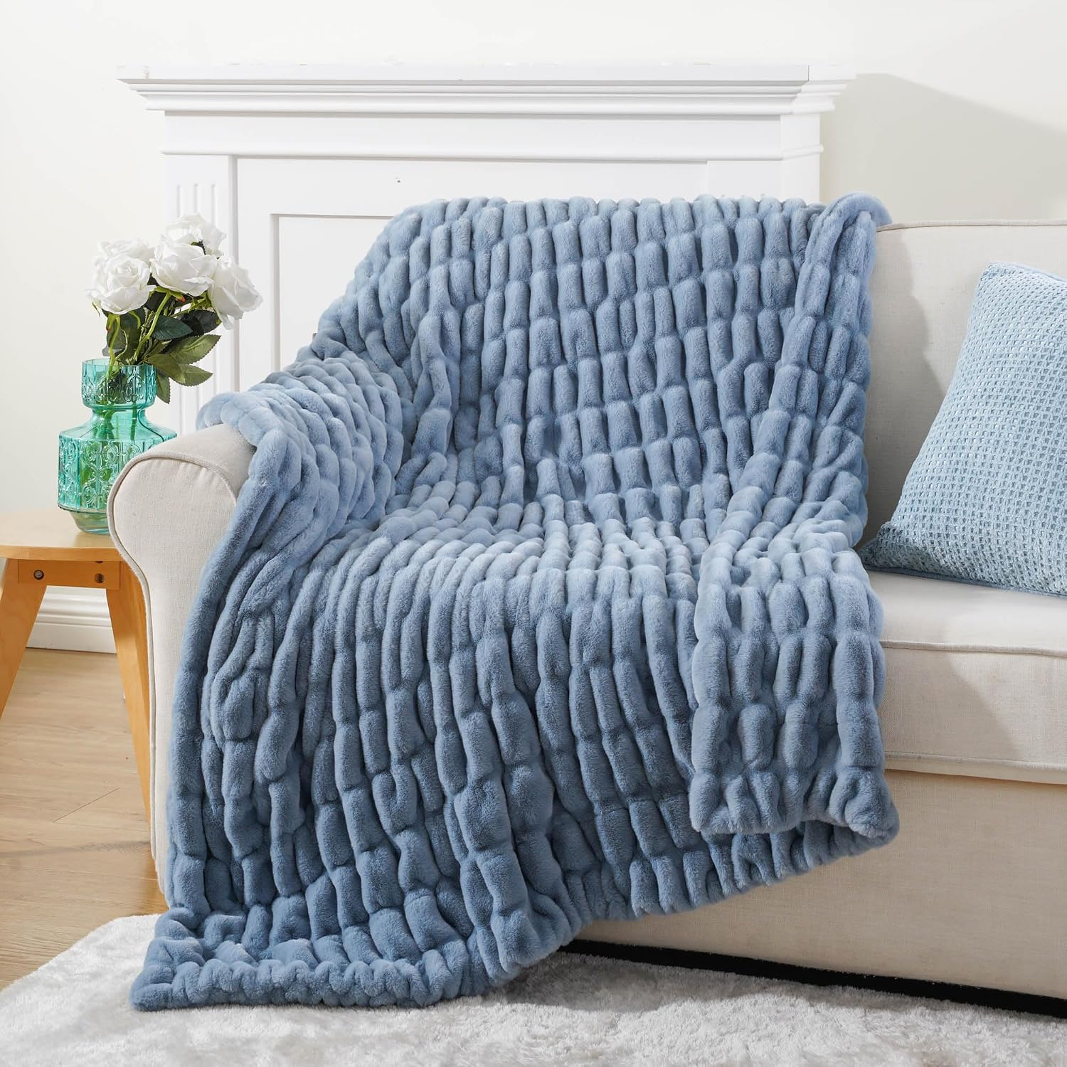 Luxury Faux Fur Throw Blanket for Couch