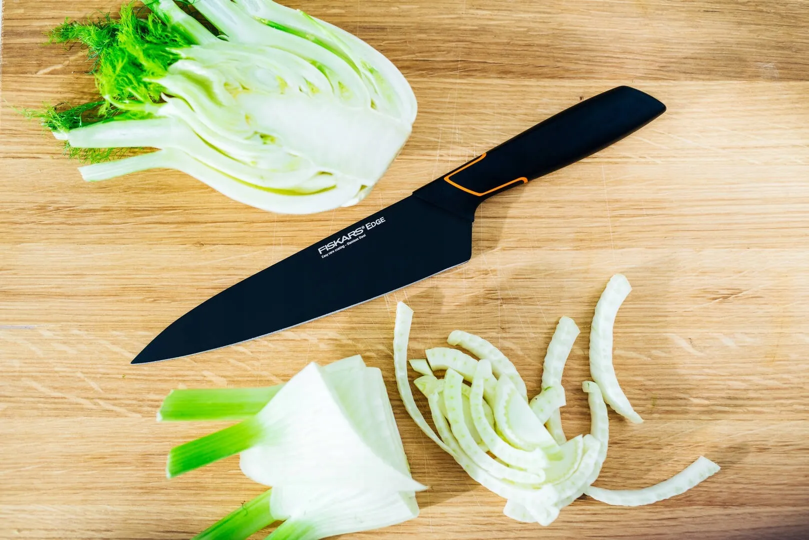 🍽️Limitált kiadás: FISKARS® 5 DB-OS KÉSKÉSZLET FISKARS EDGE BLOKKBAN, ÉLES KONYHAKÉS + ÉLEZŐ SZETT