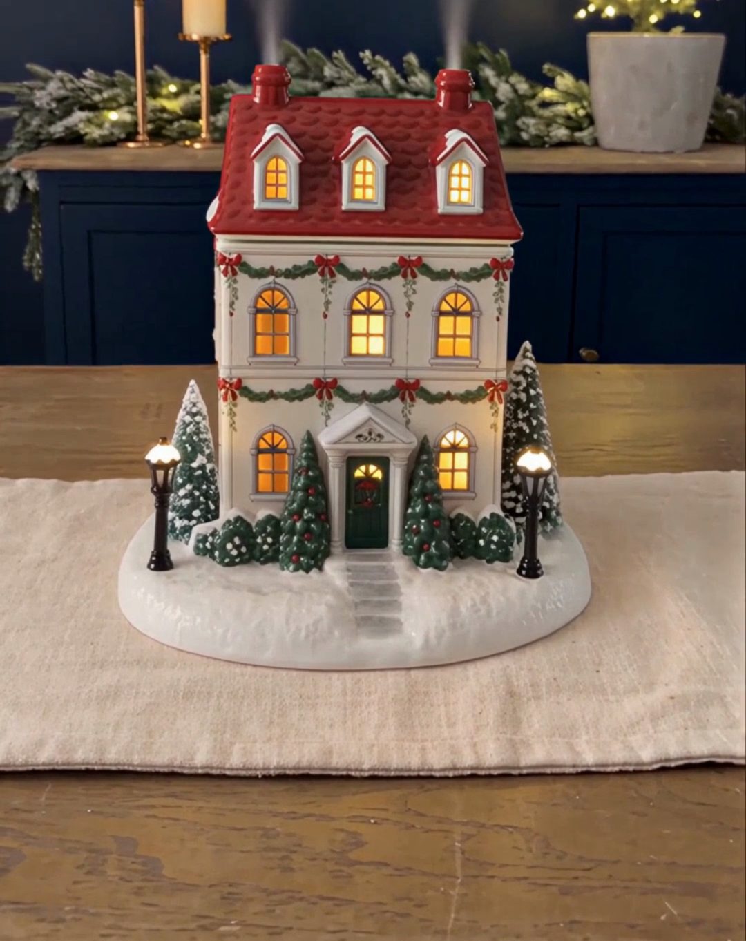 Glow the Christmas cottage diffuser