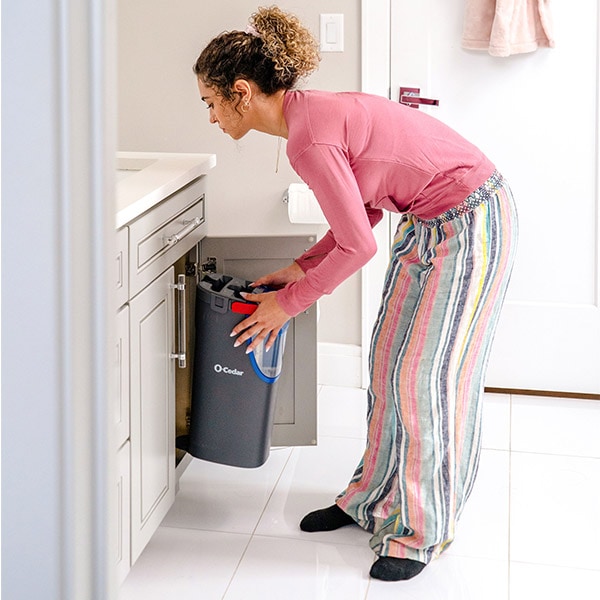 Compact H2prO mop storage