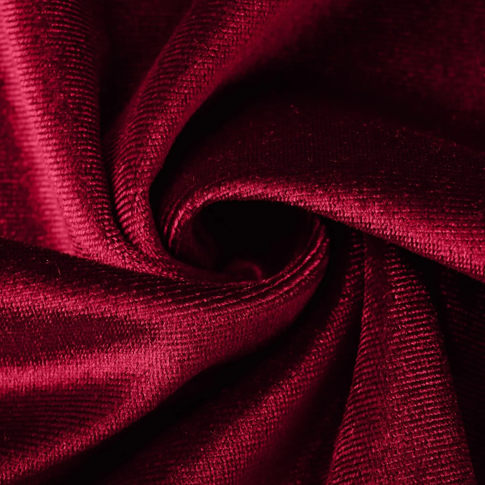 Men's wine red velvet pullover detail