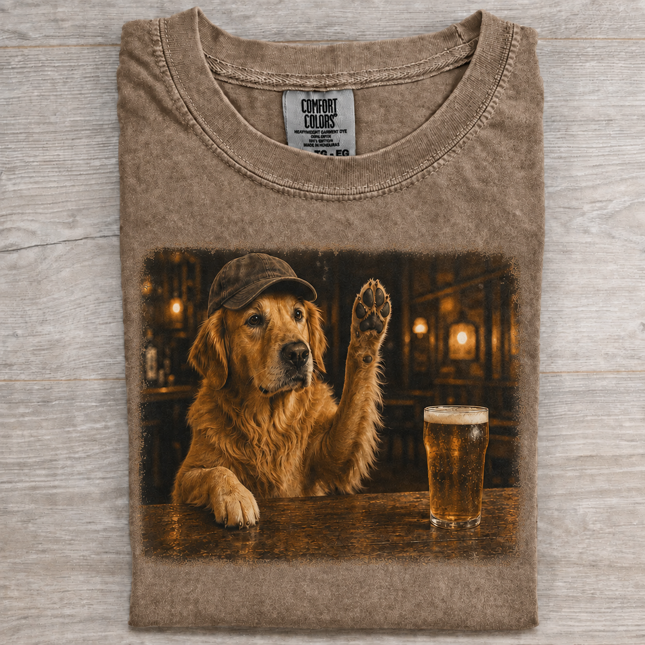 Golden Retriever Calling the Bartender T-shirt - Khaki