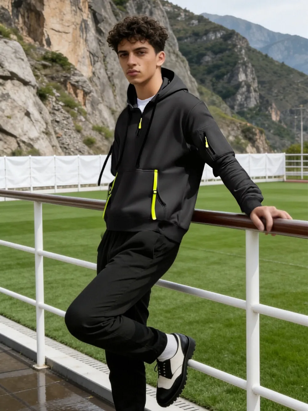 🔥Clearance sale!Men's autumn&winter hooded fashion sweatshirt with multiple pockets,