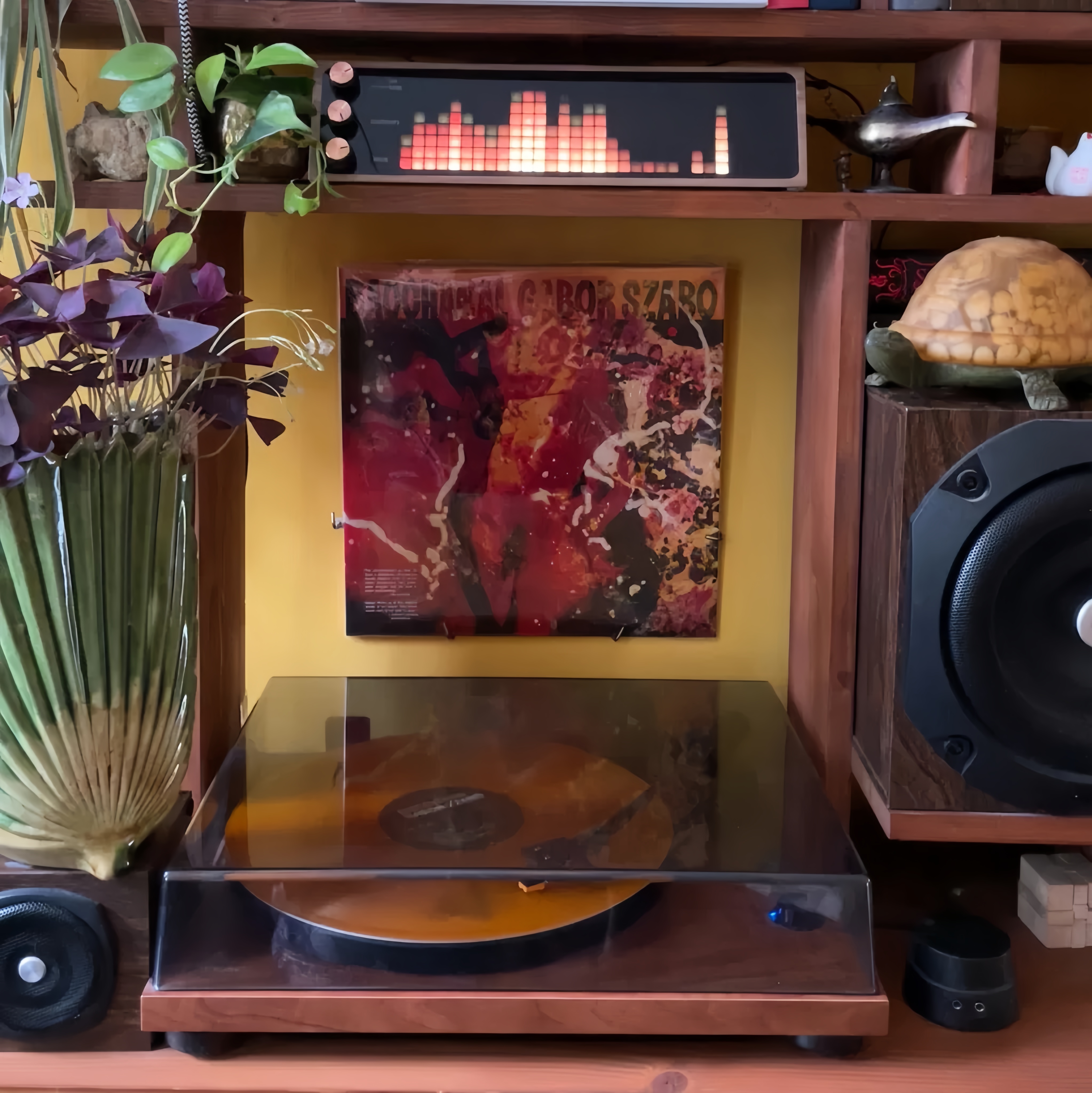 Music Visualization Tool & Clear Acrylic Bluetooth Record Player – Stable Belt Drive Turntable with Low Noise & Dynamic Audio