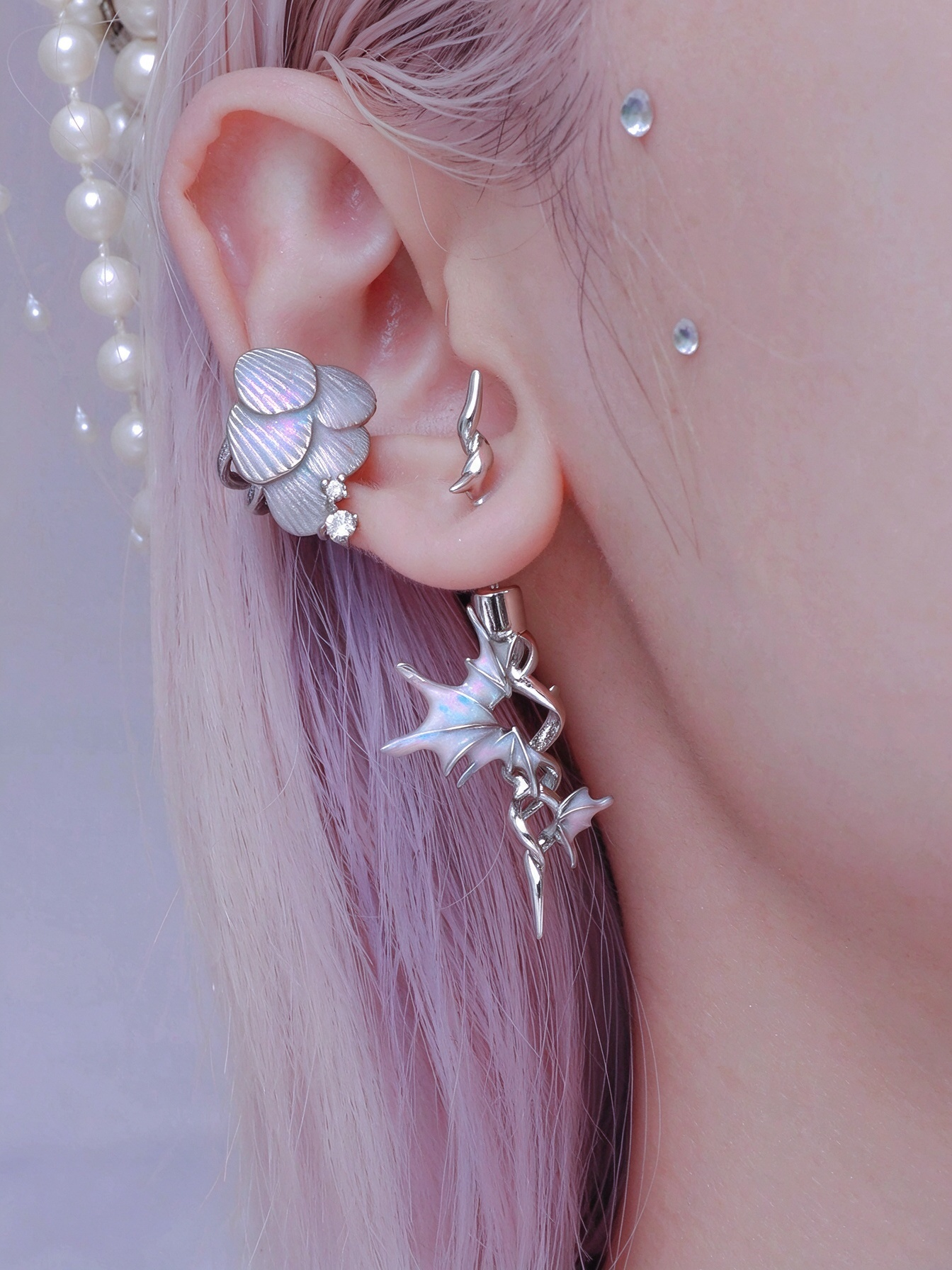 Atlantis Scale Textured Ear Cuff | Original Niche Premium No-Piercing Ear Cartilage Clip