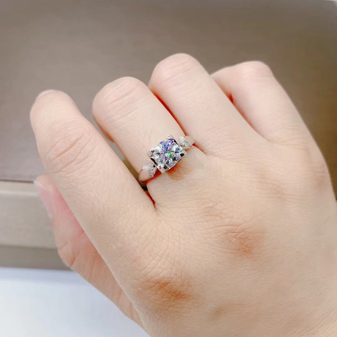 S925 Sterling Silver Moissanite Engagement Ring