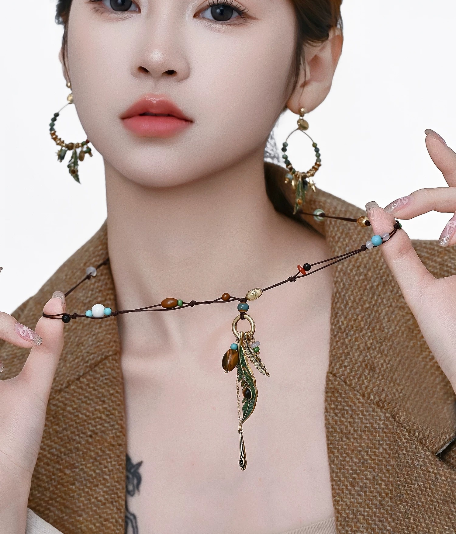 Vintage Forest Green Feather Pendant Long Sweater Necklace | Original Gold Plated Layering Necklace