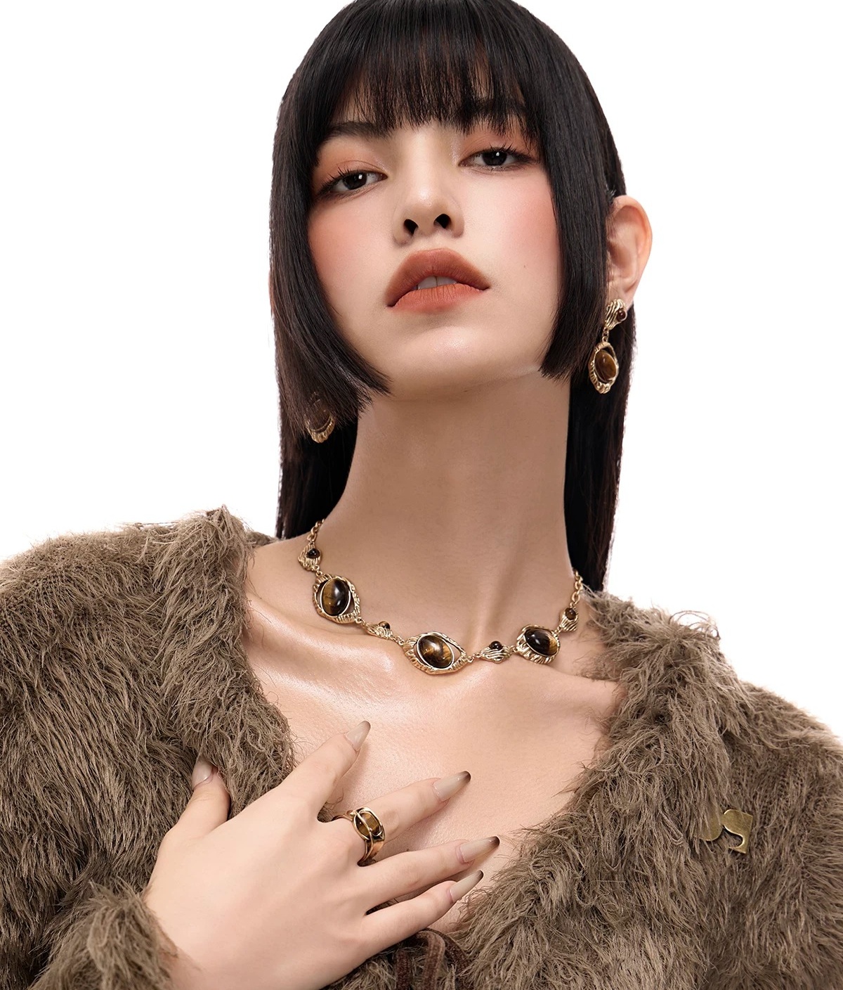 Vintage Earthy Tiger's Eye Statement Necklace | Retro Button-Lock Chunky Collar Necklace, Alloy Gold/Silver Plated