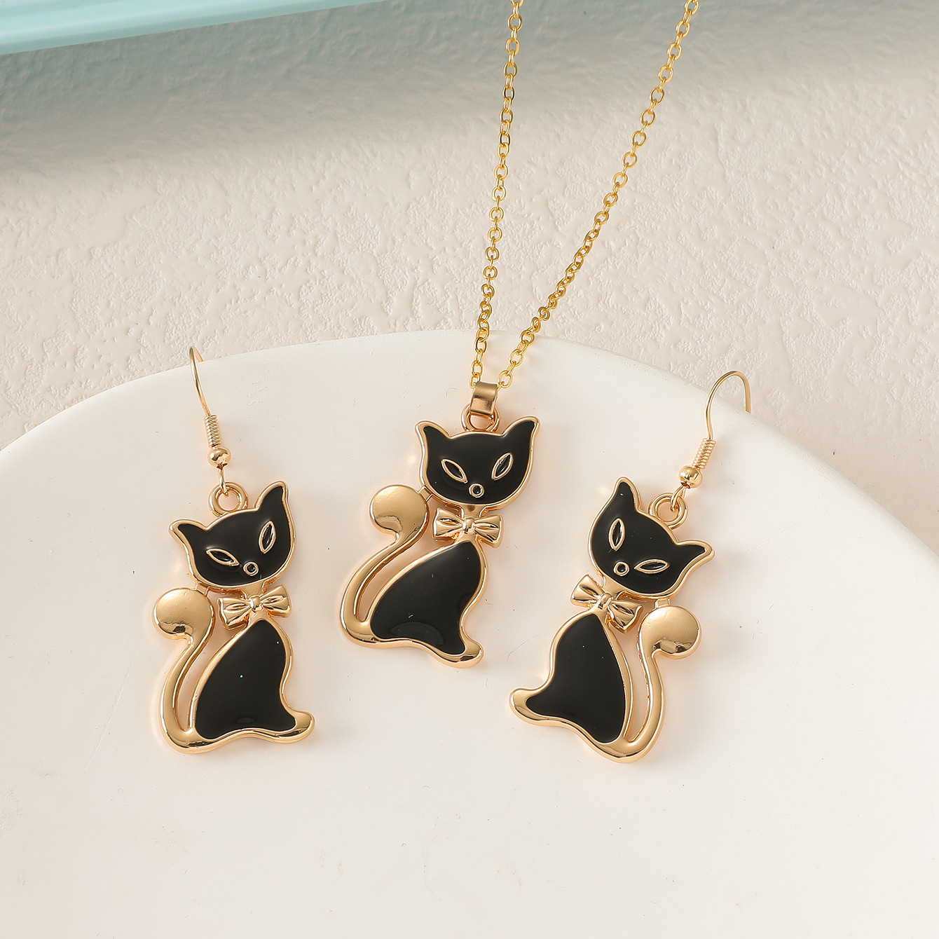 Cute Black Cat Enamel Pendant Necklace & Earrings Set Gold Tone Animal Jewelry