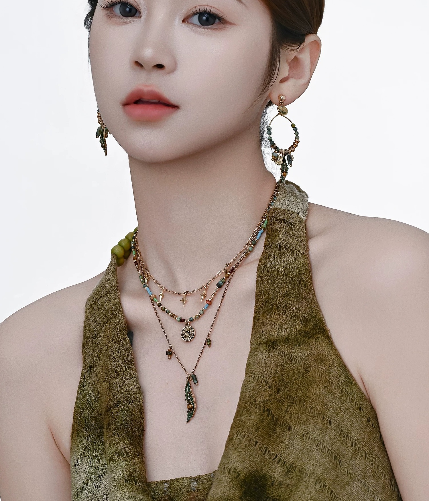 Bohemian Multi-Layer Beaded Collarbone Necklace | Vintage Gold Ethnic Green Feather Pendant Necklace