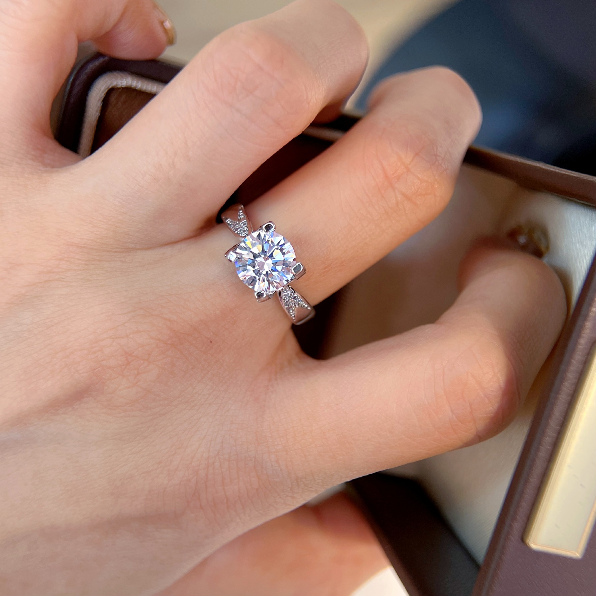 S925 Sterling Silver Moissanite Engagement Ring