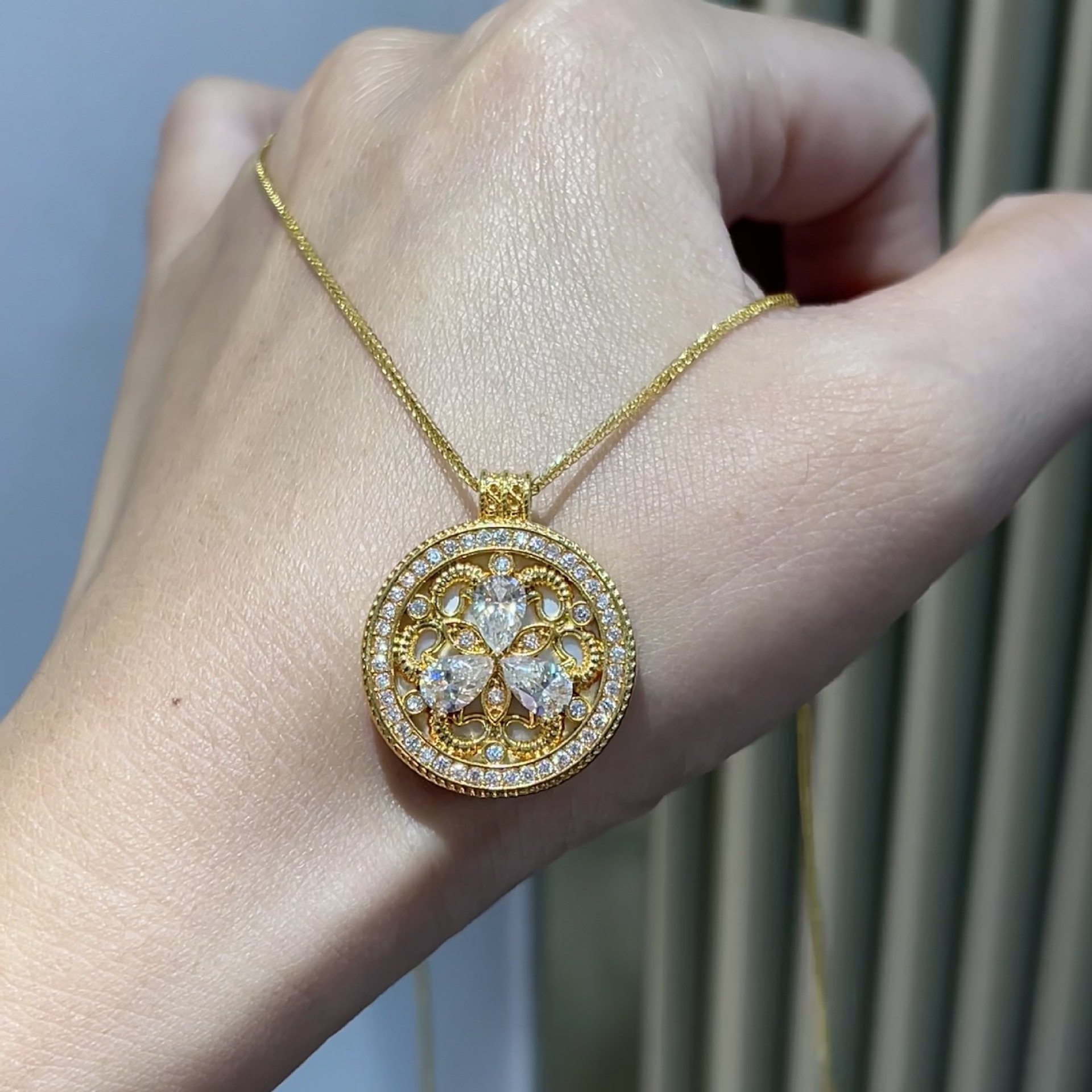 18K Gold Plated Sanyang Kaitai Compass Pendant Necklace, Oriental Four-Leaf Clover Round Medallion Amulet Jewelry for Women