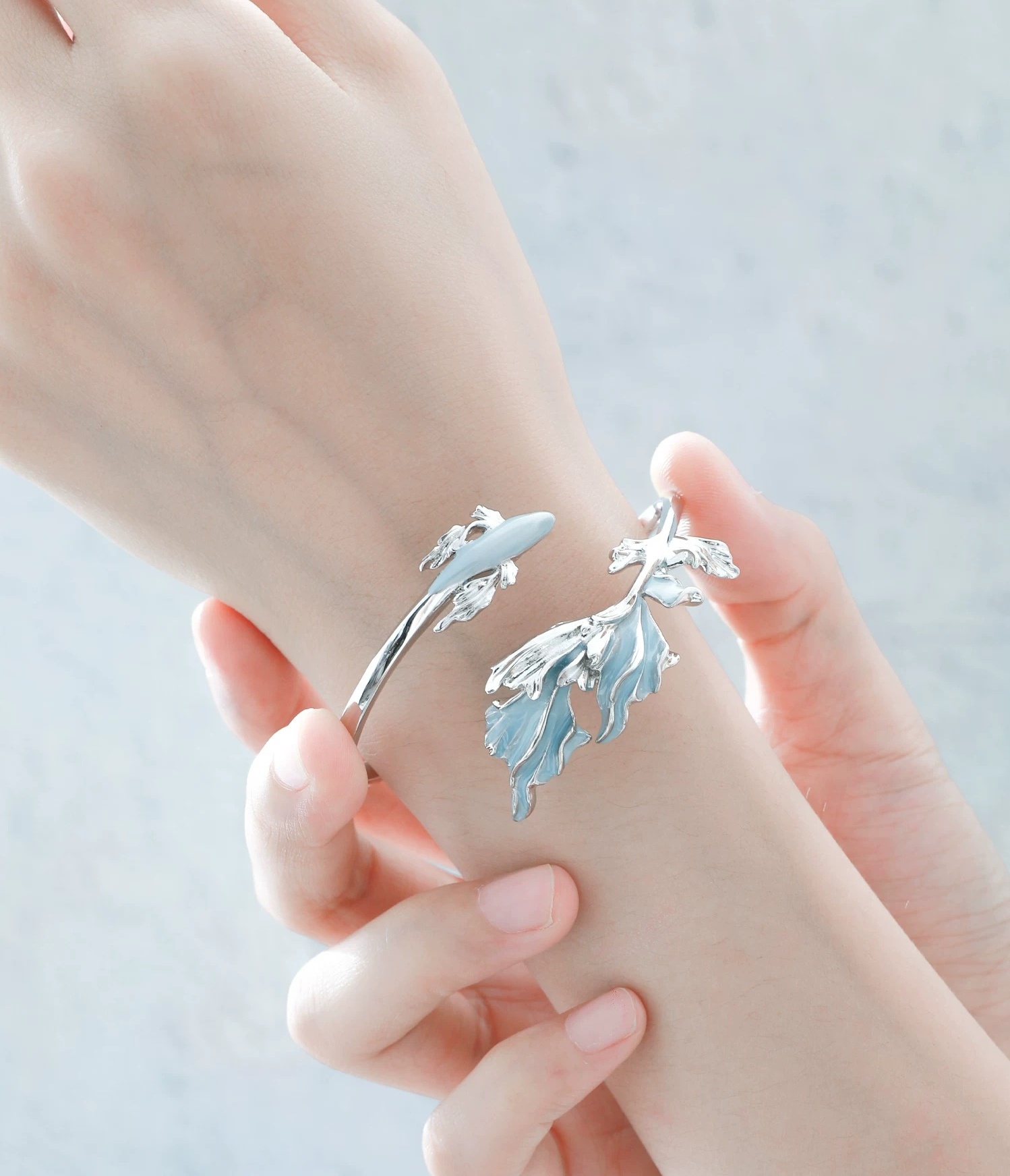 Gradient Enamel Swimming Fish Open Cuff Bracelet | Niche Luxury Cold Aesthetic Statement Bangle