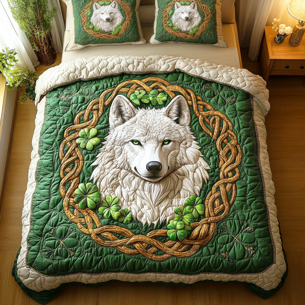 Midnight Howl Circle 3-Piece Quilted Bedding Set NCU0NTD630