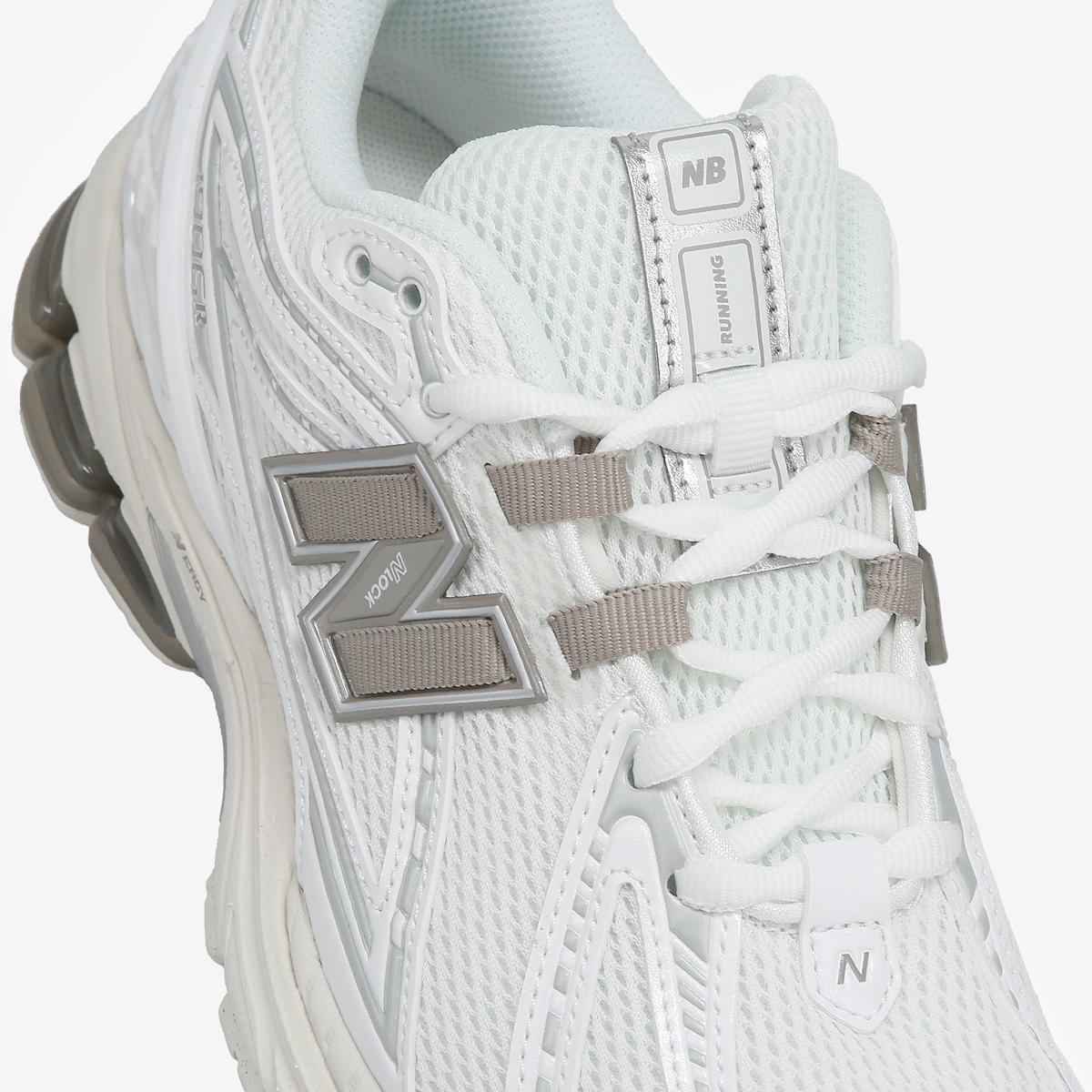 U19063FT - White