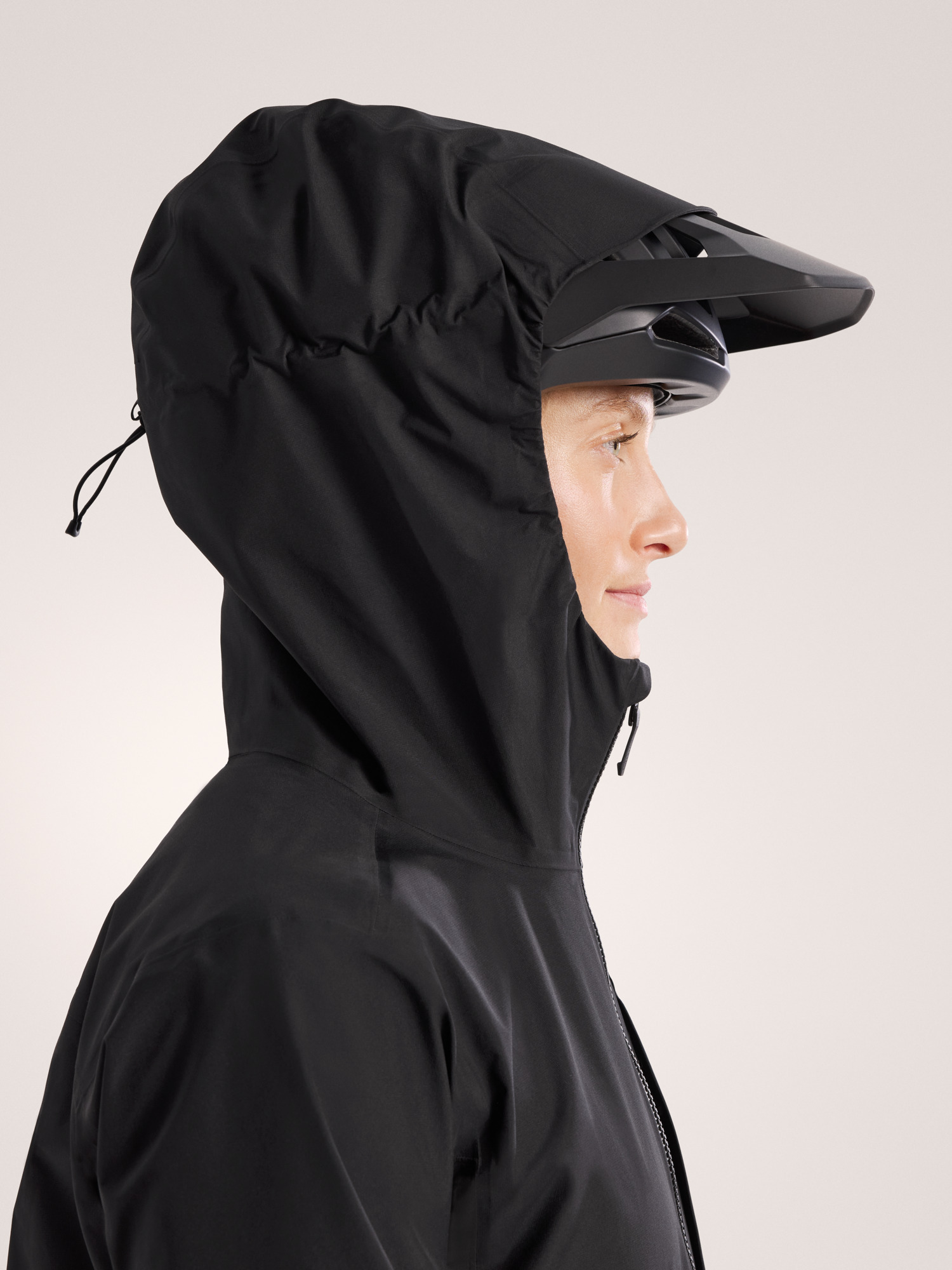 롬 하이브리드 재킷 여성 BLACK