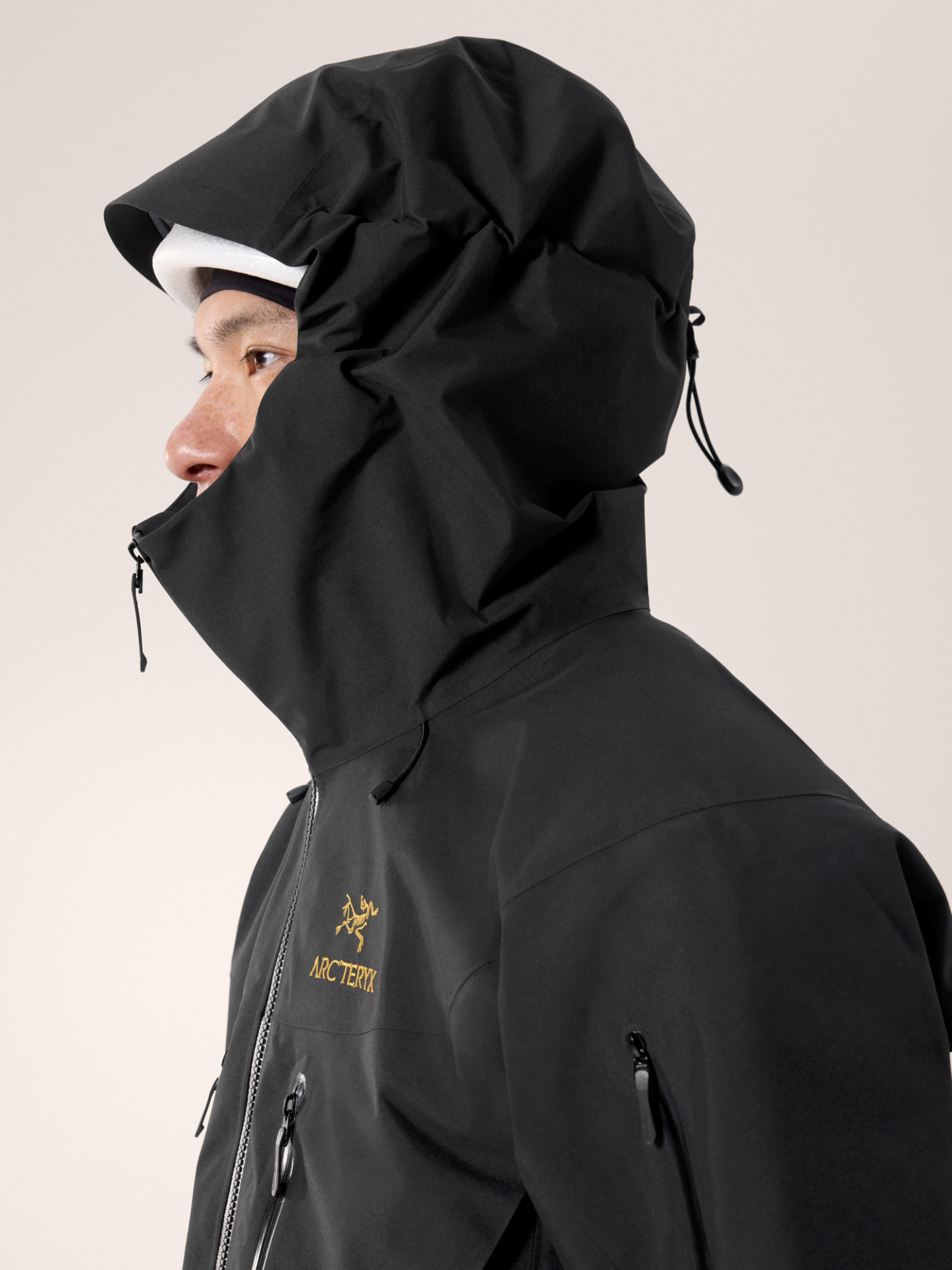 알파 SV 재킷 남성 24K BLACK