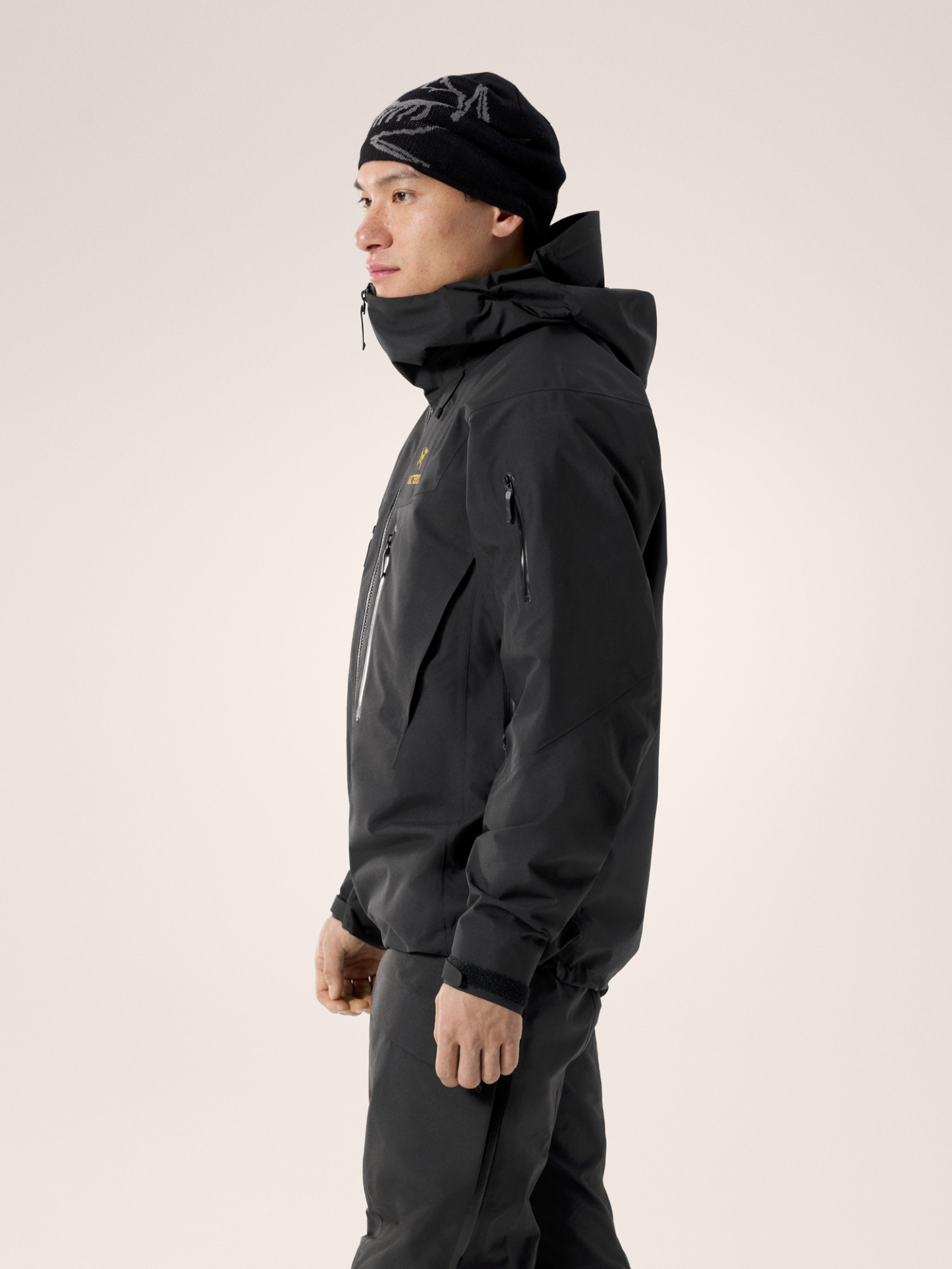 알파 SV 재킷 남성 24K BLACK