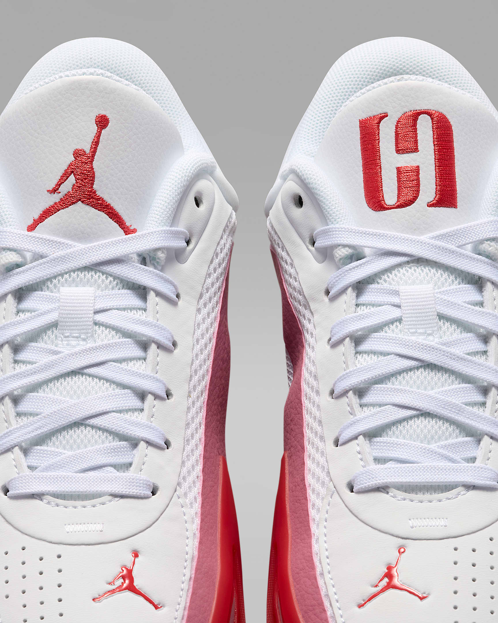 조던 에어(Heir) 시리즈 2 PF '트리플 화이트' 농구화 - 화이트/데저트 베리/트랙 레드